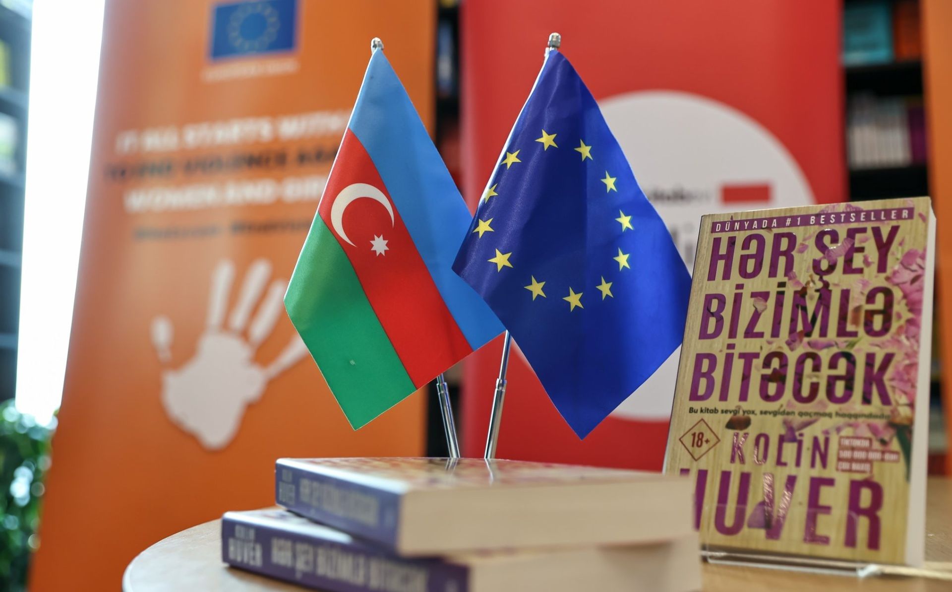 Azərbaycandakı Gənc Avropa səfirləri gender əsaslı zorakılıq mövzusunda debatda iştirak ediblər