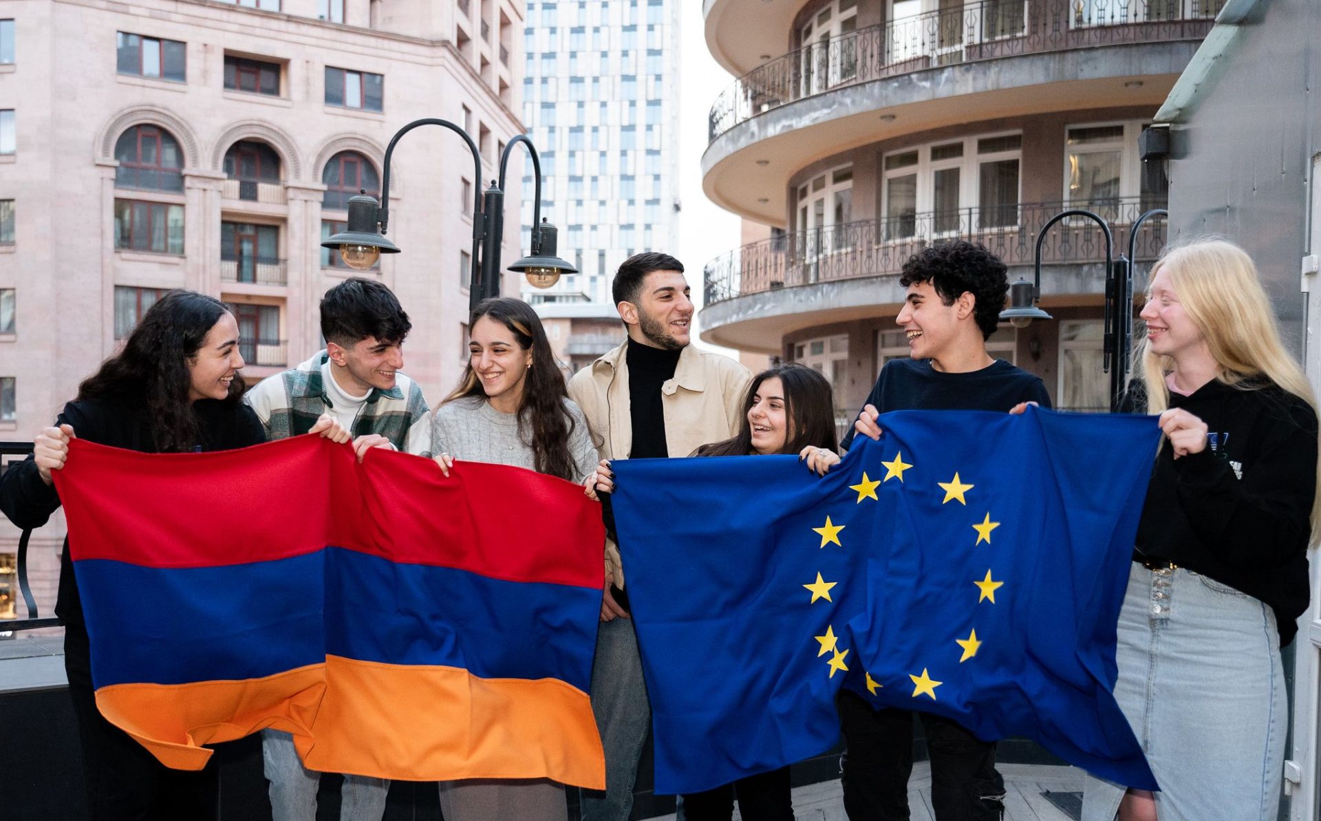 Եվրոպական միությունը եւ Հայաստանը մեկնարկում են մուտքի արտոնագրերի ազատականացման շուրջ երկխոսությունը
