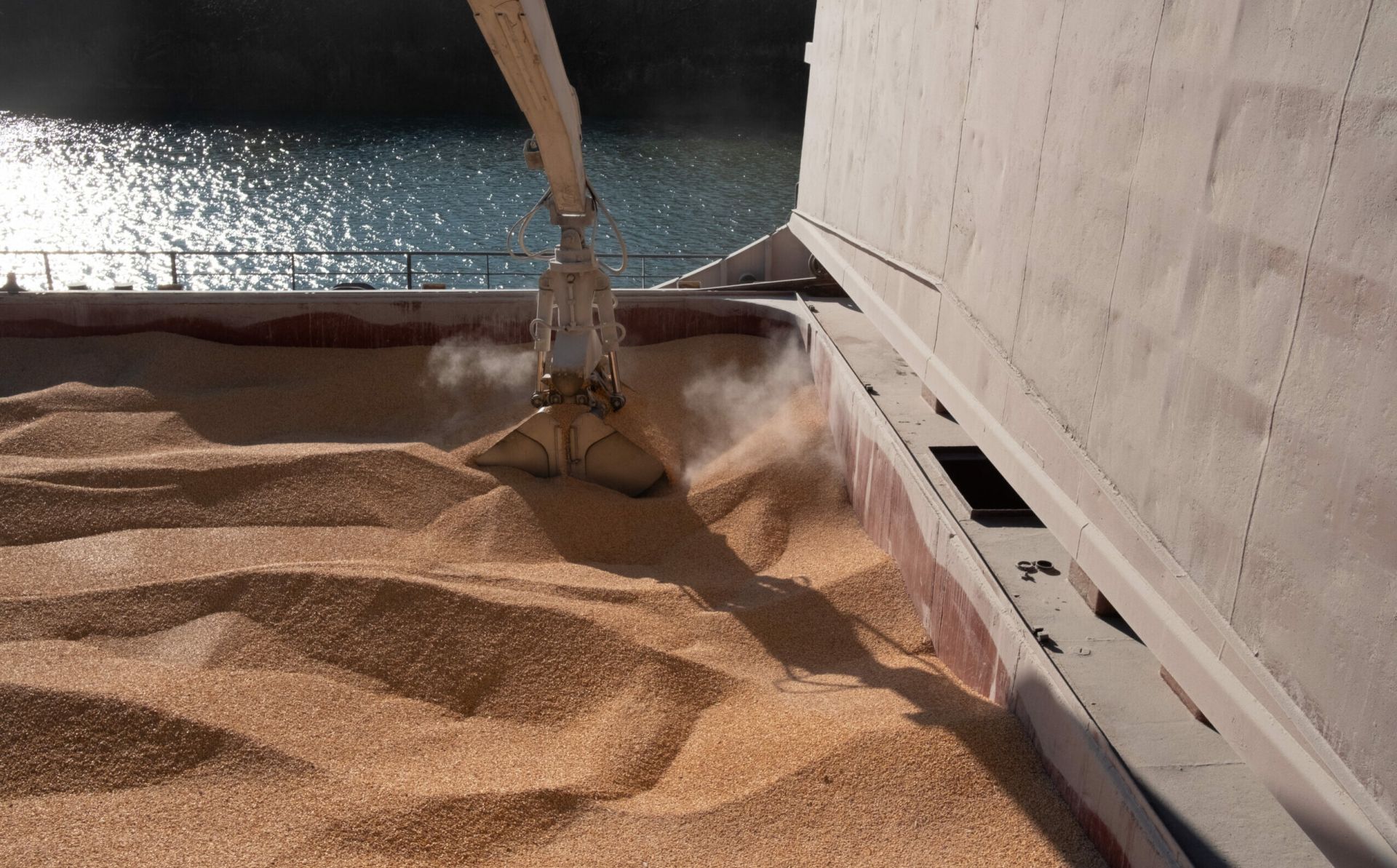 EU to lift restrictive measures on Ukrainian exports of grain and other foodstuff
