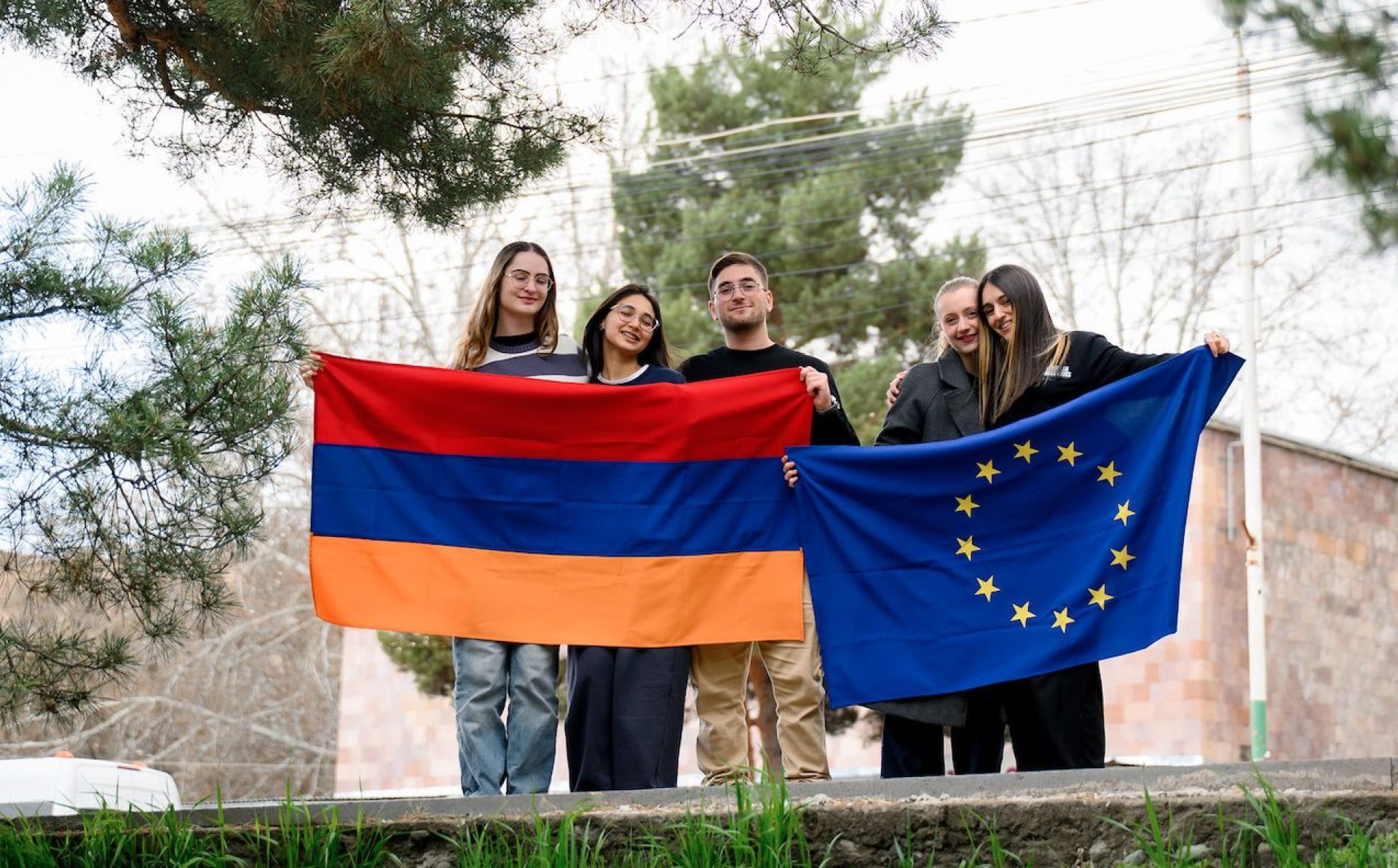 Opinion poll shows broadly positive views of EU in Armenia, rising support for accession