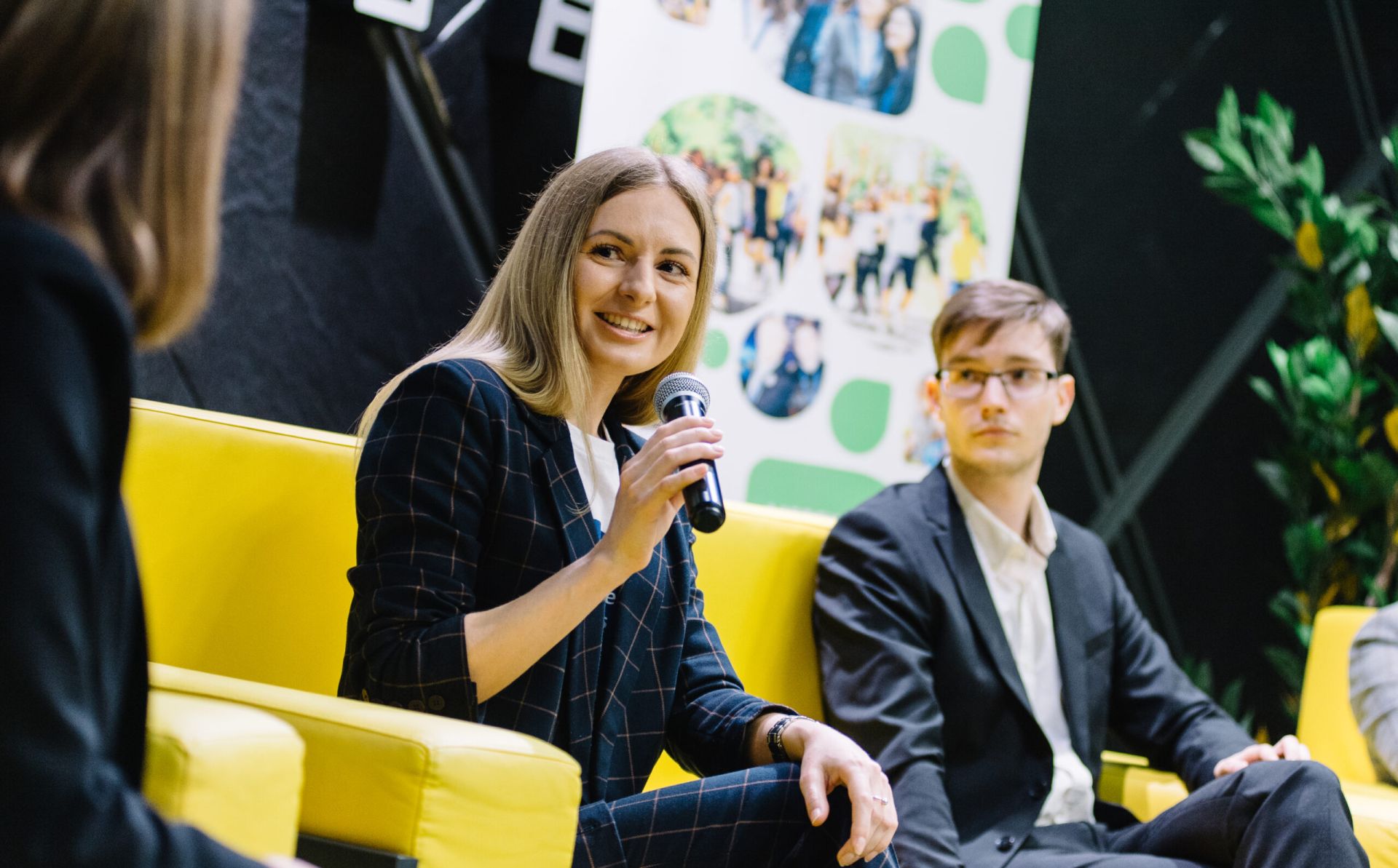 Blog: Girls Diplomatic Academy 1.0: a unique project about diplomacy for Ukrainian girls who do not study international relations opens its virtual doors for the first time