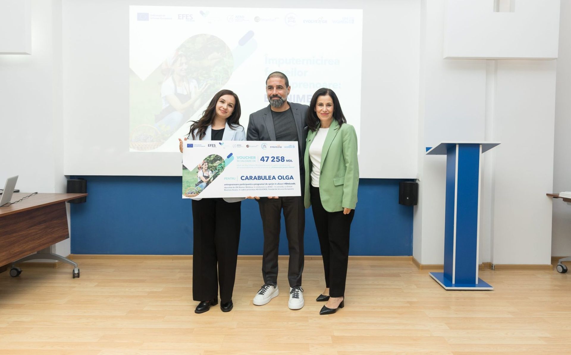 10 antreprenoare au primit susținere pentru afaceri în valoare de 500 000 de lei