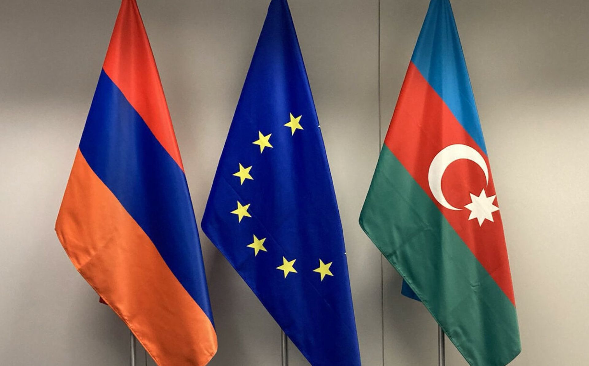 EU calls on Azerbaijan to ensure freedom and security of movement along Lachin corridor