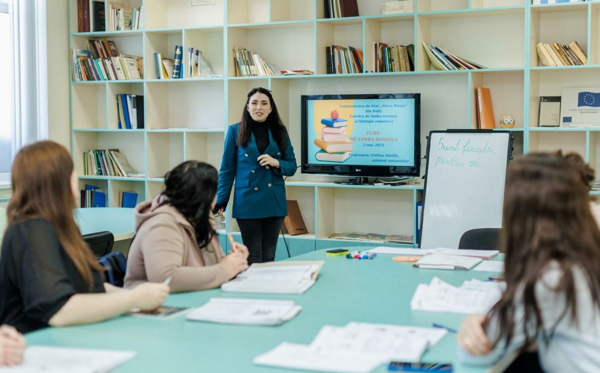 Romanian language courses for Ukrainian refugees in Moldova, with EU support