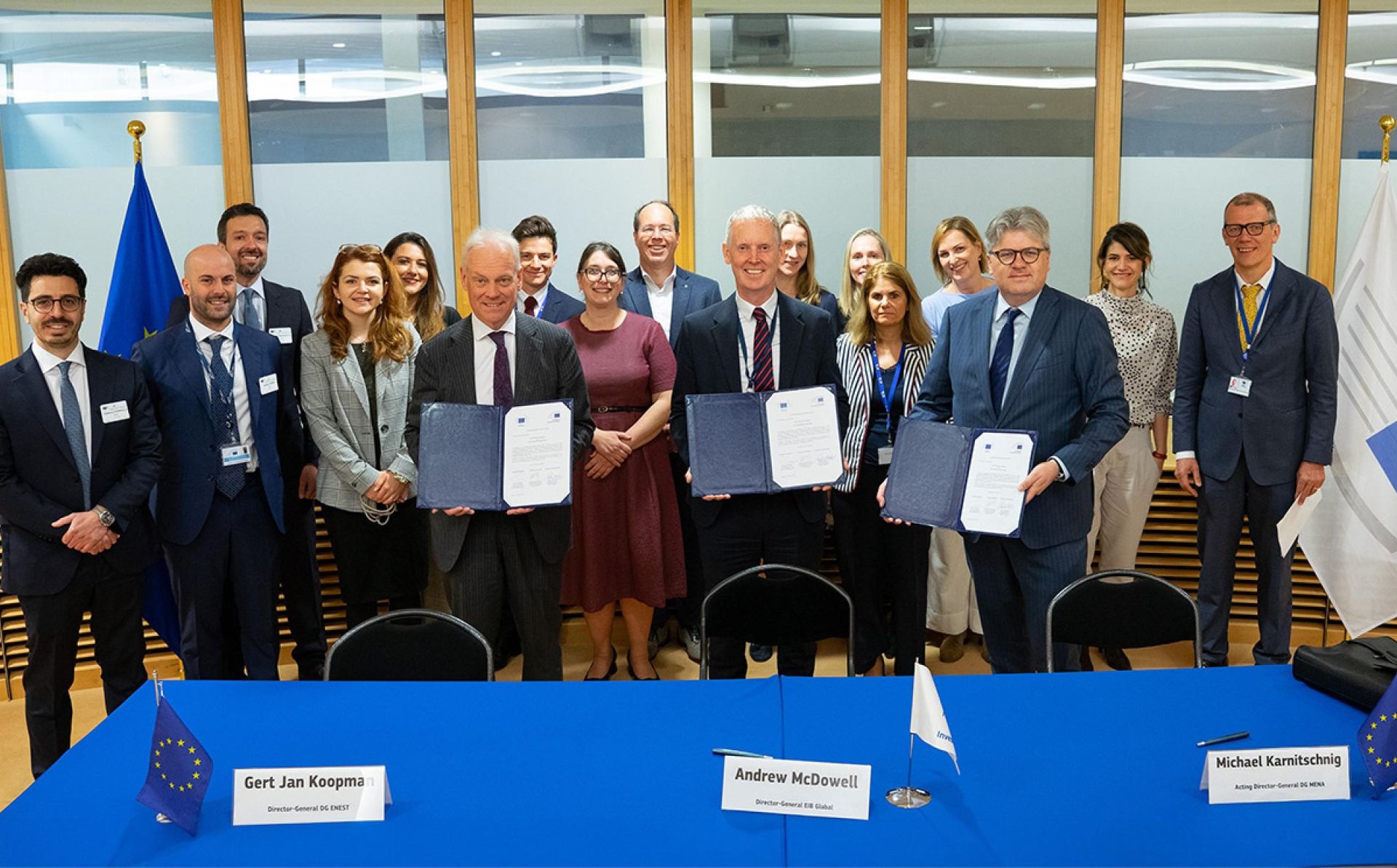 EU and EIB to boost businesses in partner countries through €1.3 billion financing