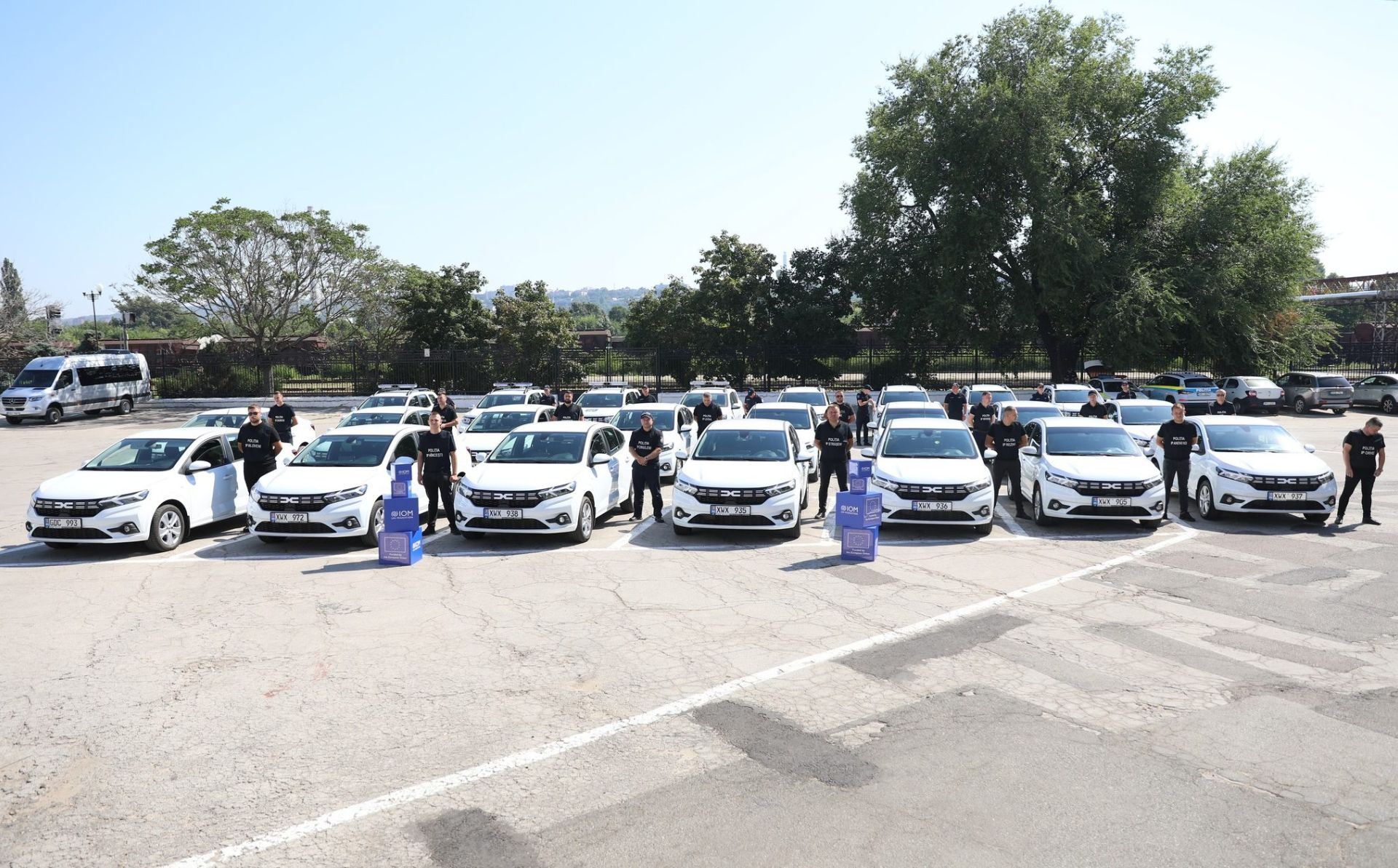 Moldova: UE donează peste 40 de vehicule de patrulare și 100 de camere video corporale Inspectoratului General al Poliției