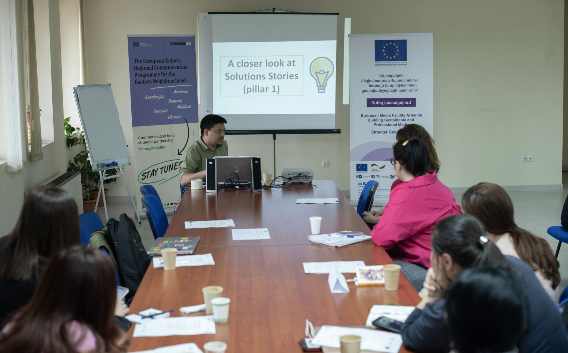 Moving beyond the blame game: Introduction to constructive journalism for non-journalists