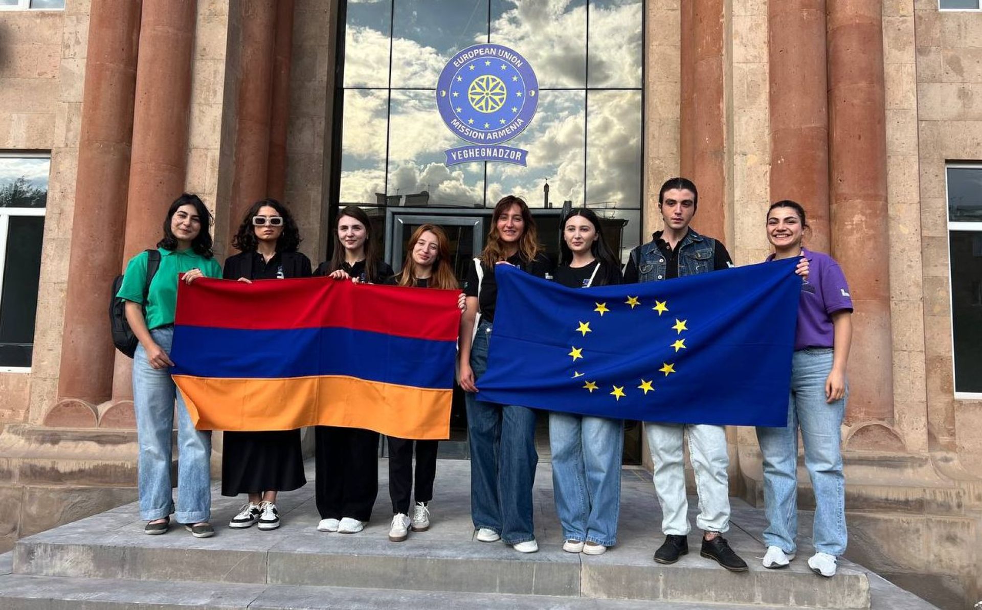 Armenian Young European Ambassadors visit EU Mission in Yeghegnadzor
