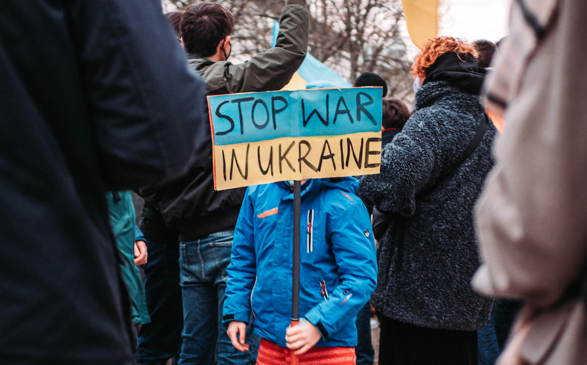 EU proposes temporary residence rights for refugees fleeing war in Ukraine