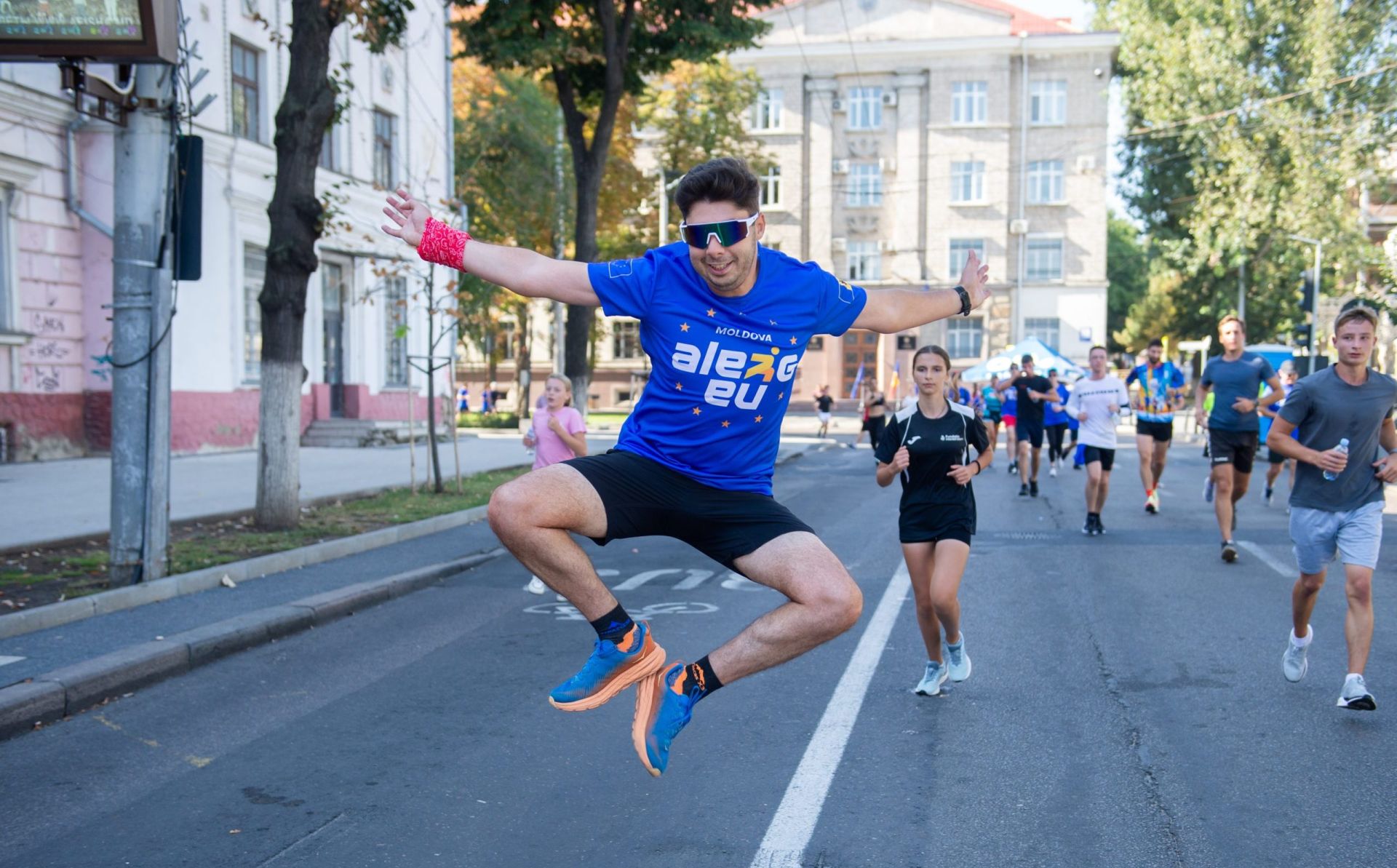 Sport – the (underestimated) bridge builder! 