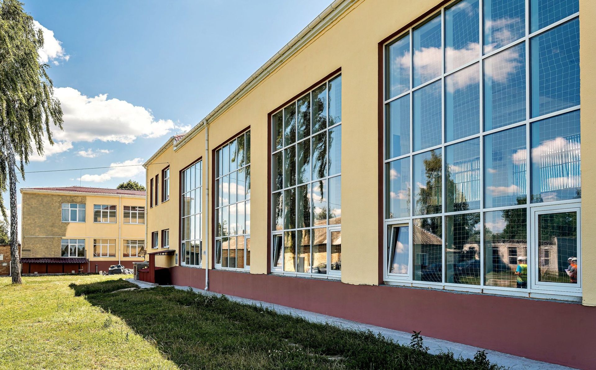 Another 10 schools repaired in Ukraine with EU support