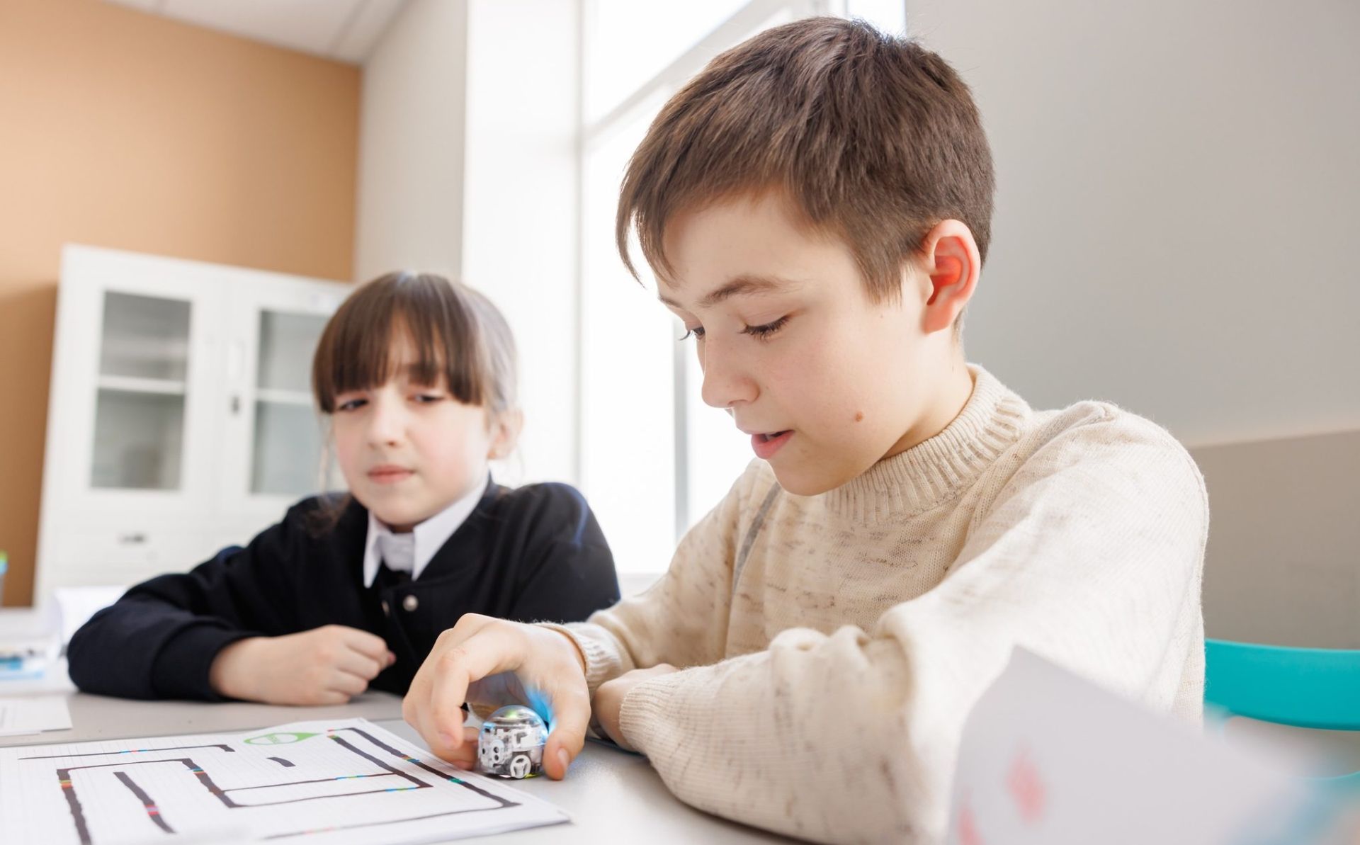 Barometrul școlar 2026: primul instrument de evaluare a sistemului de învățământ general prezentat în Moldova