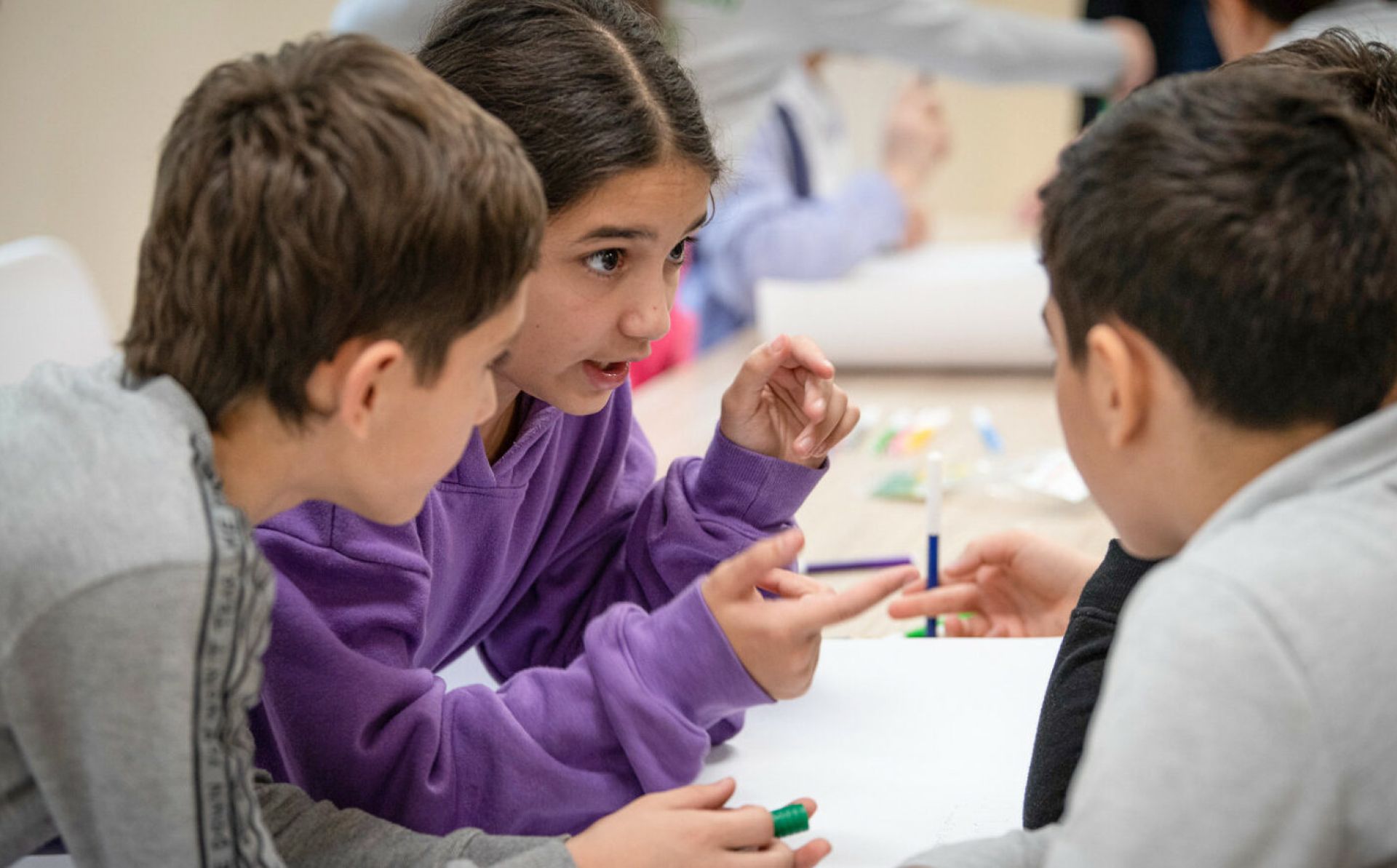 Manual on combating hate speech online supporting educators presented in Armenia