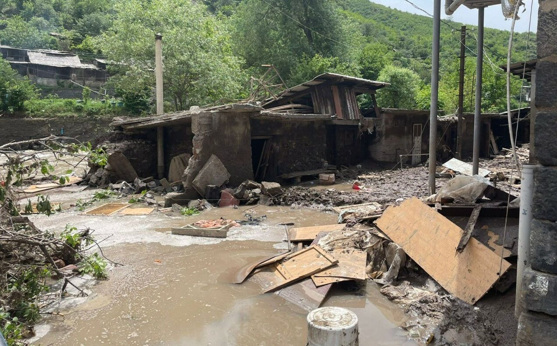 EU to help Armenia deal with consequences of recent floods
