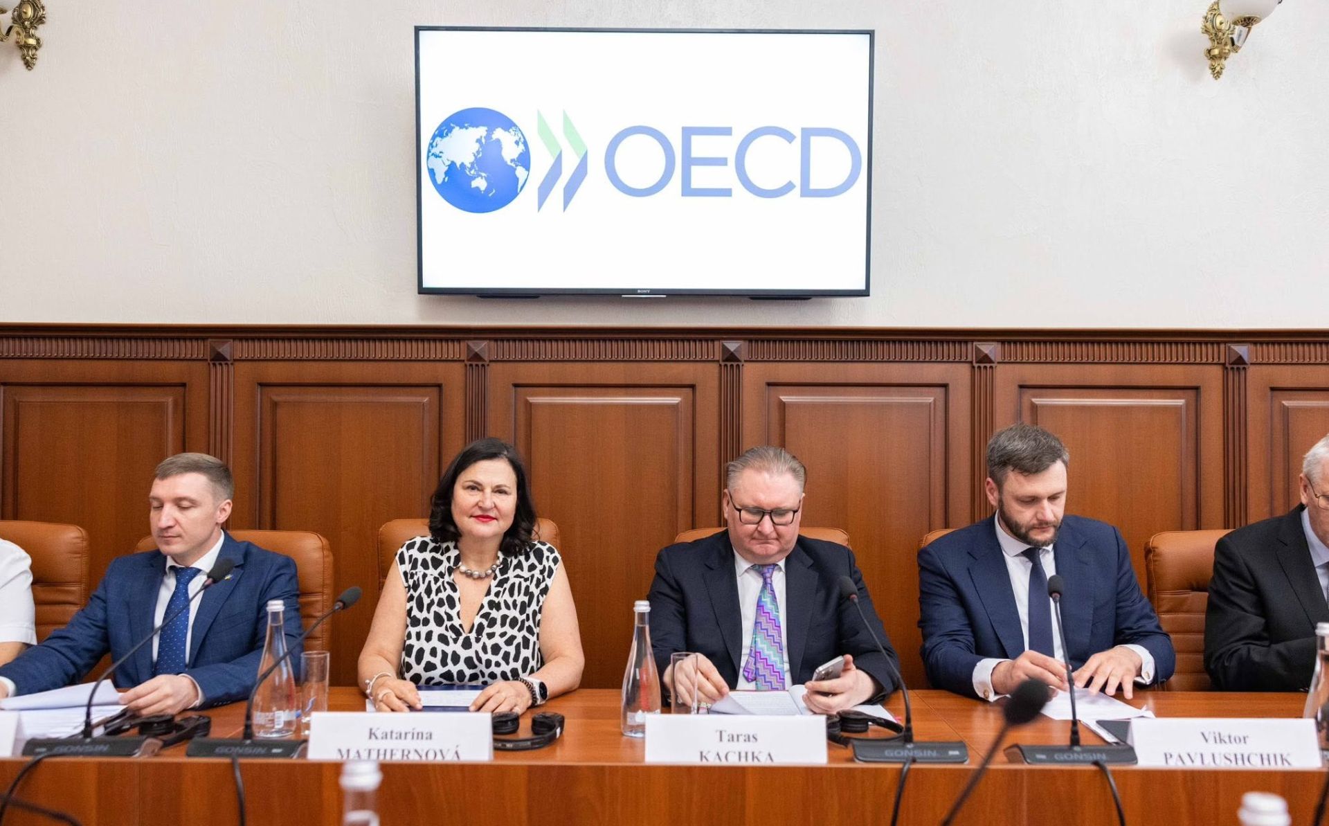 OECD presents results of Ukraine’s assessment in Anti-Corruption and Integrity Outlook