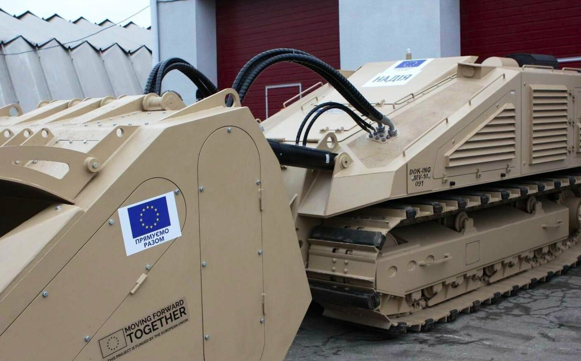 EU provides Ukraine with modern mine-clearing machine