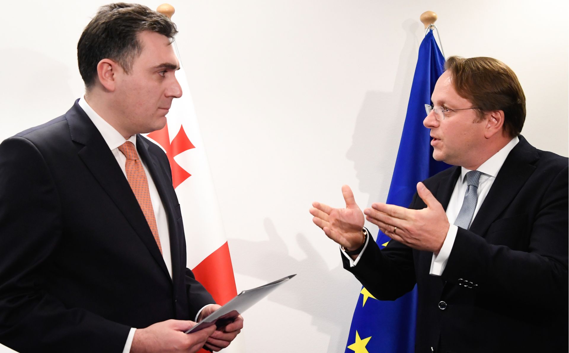 The first step on your European path: EU hands over application questionnaire to Georgia