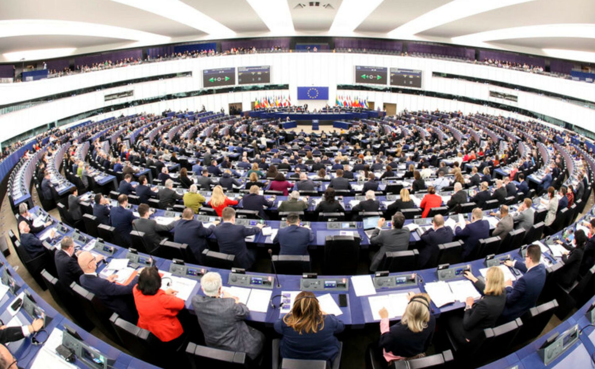 European Parliament push for special tribunal to punish Russian crimes