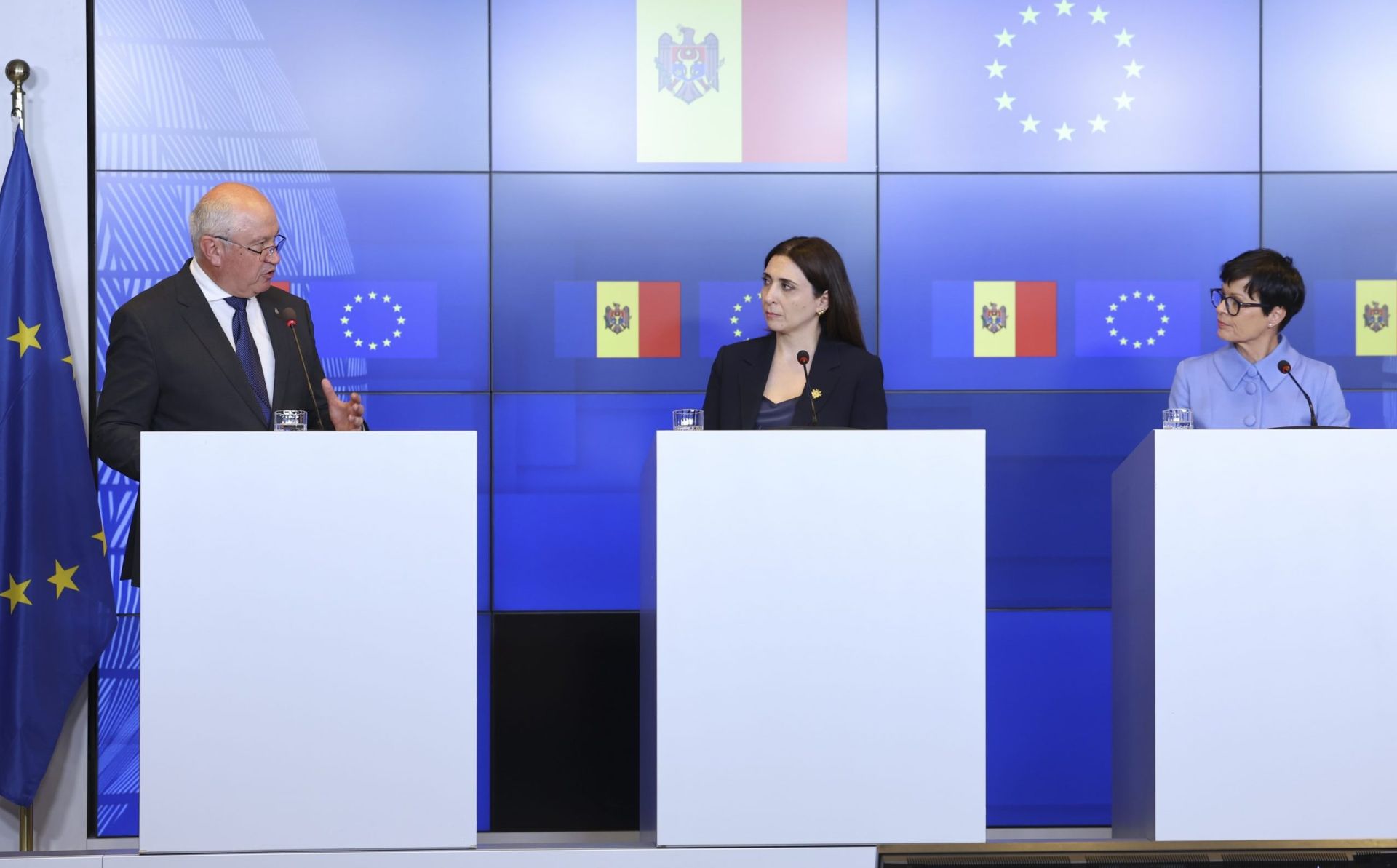 EU and Moldova reach milestone in accession talks with opening of first negotiation cluster