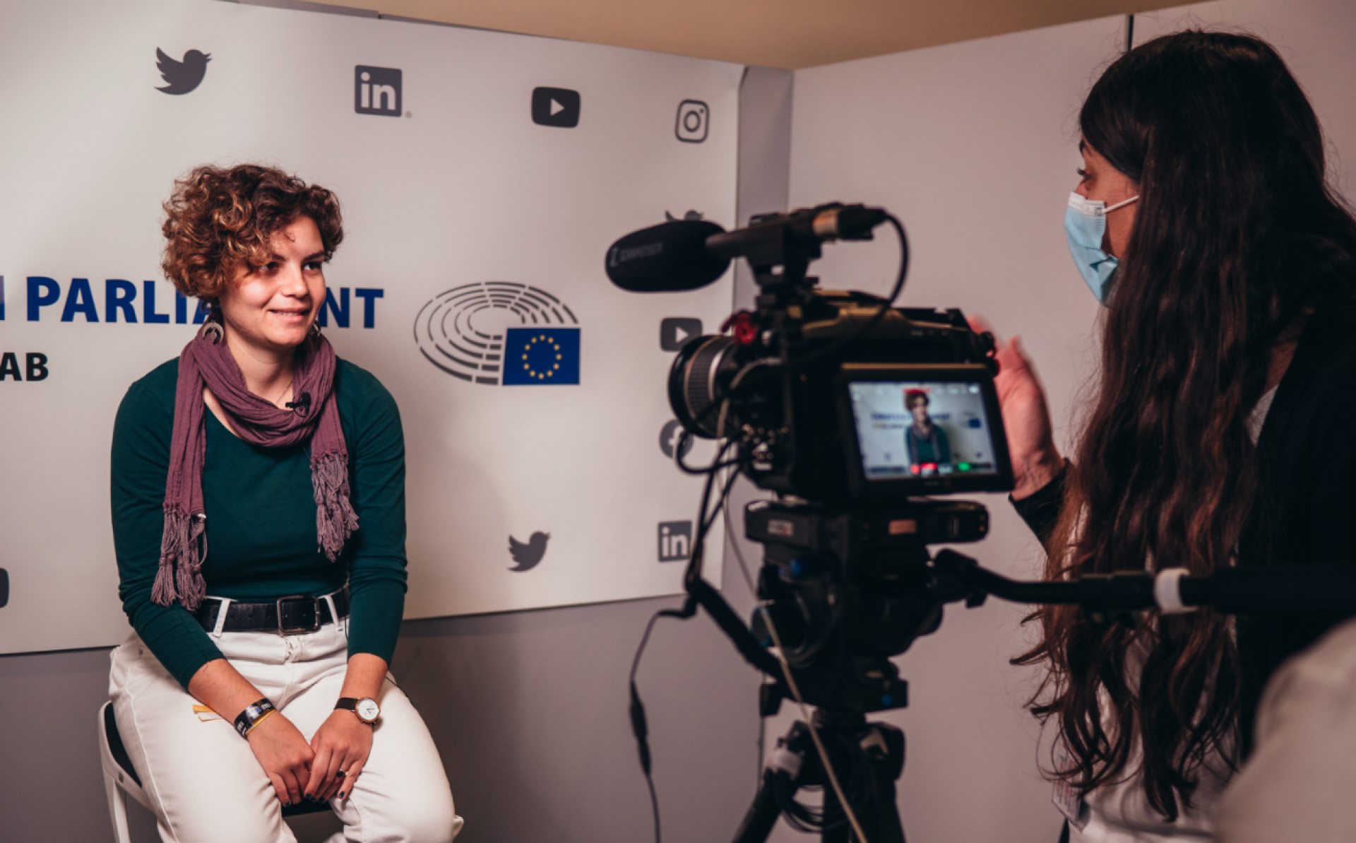 One World Media Awards now open: EIB to sponsor award on reporting of Women’s solutions