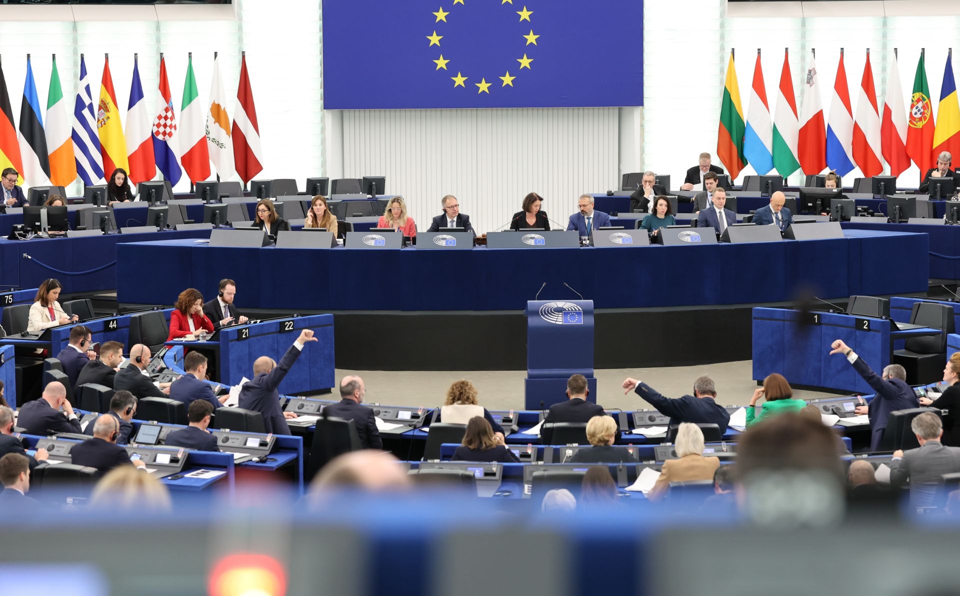 Parlamentul European solicită deschiderea rapidă a clusterelor de negociere cu Ucraina și Moldova