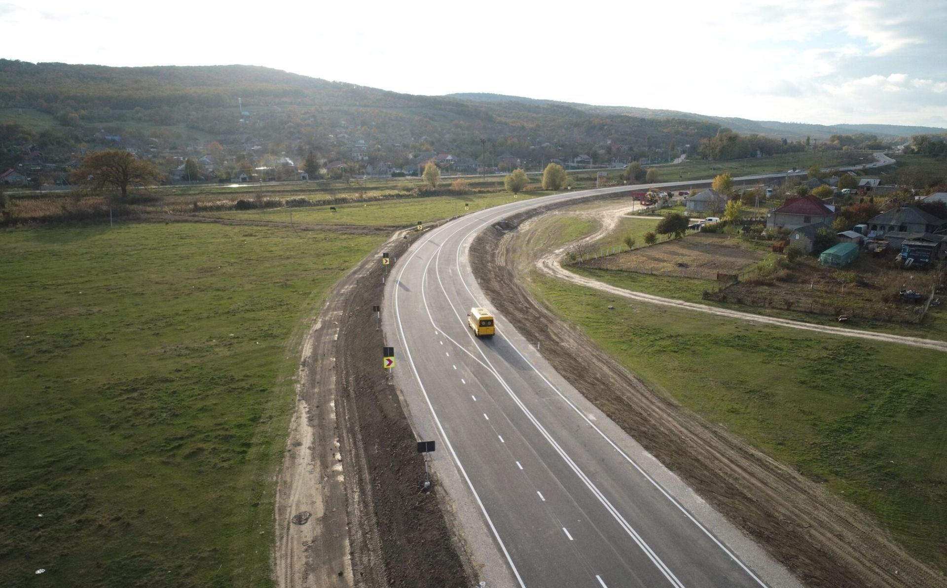 Moldova: BEI oferă sprijin în valoare de 100 de milioane de euro pentru reconstrucția drumurilor