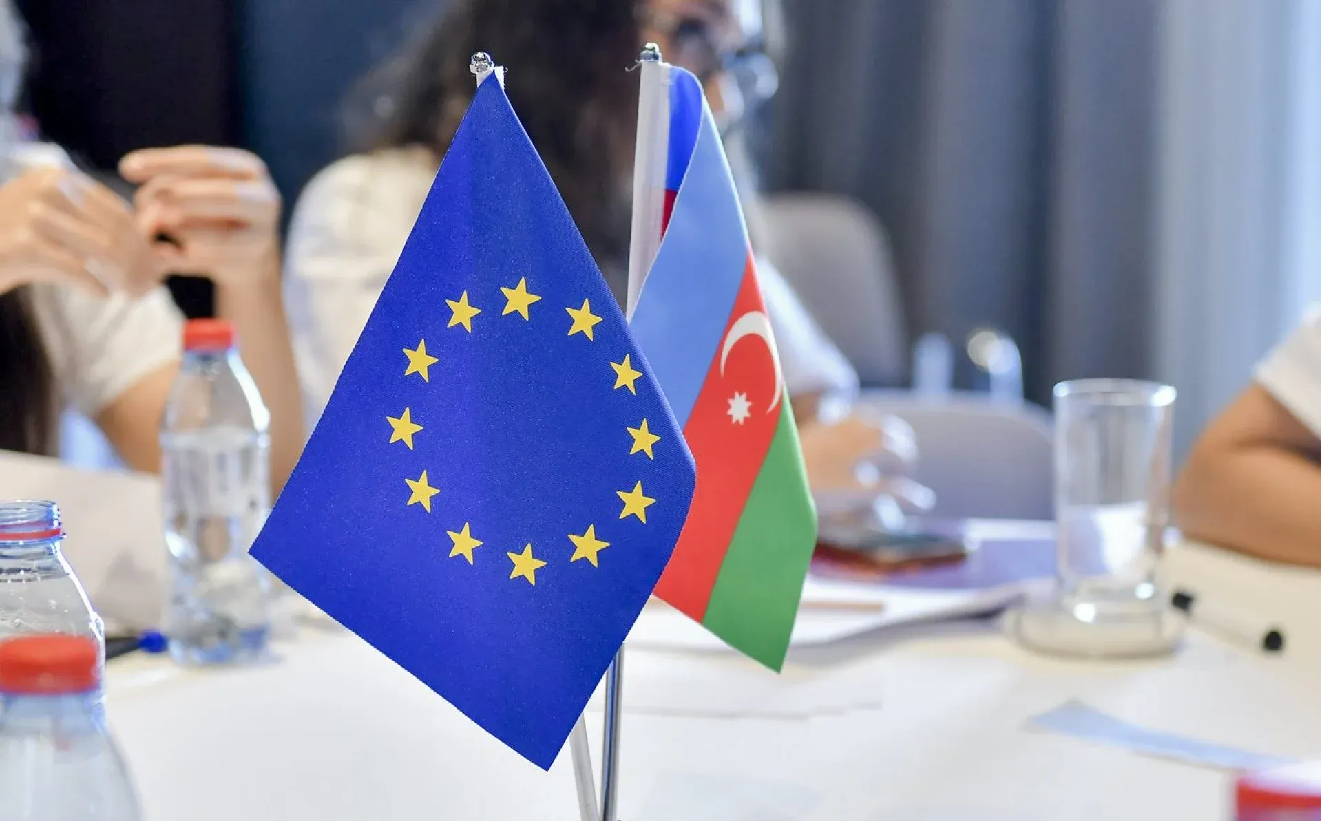 Azerbaijan: EU concern at sentencing of journalists and political activists