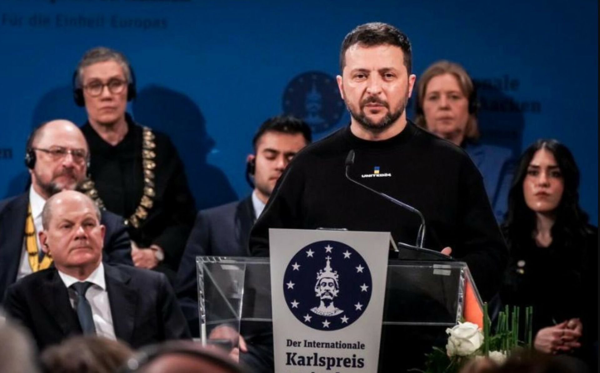 Ukrainian President and people awarded Charlemagne Prize in Aachen