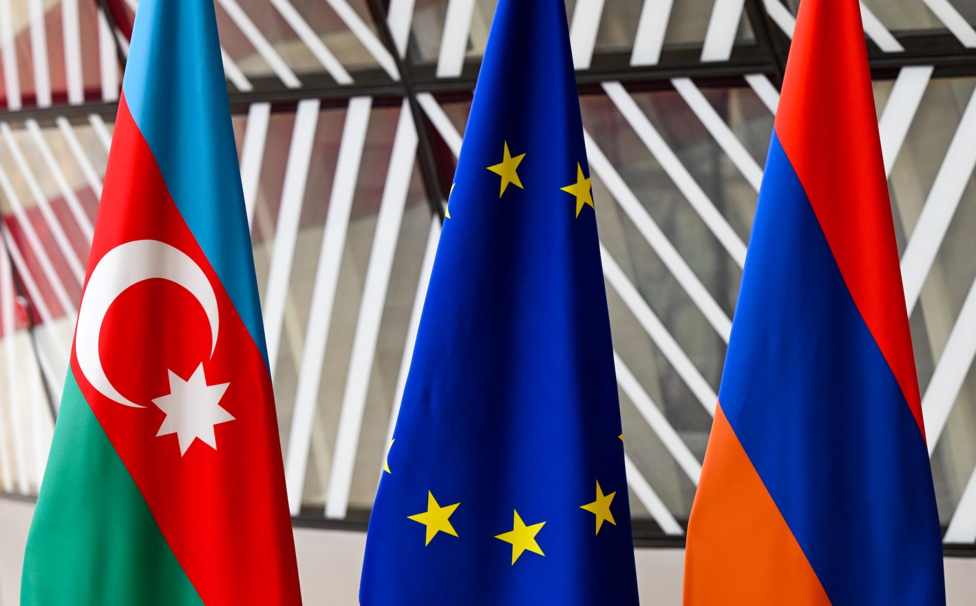European Parliament welcomes progress towards peace between Armenia and Azerbaijan