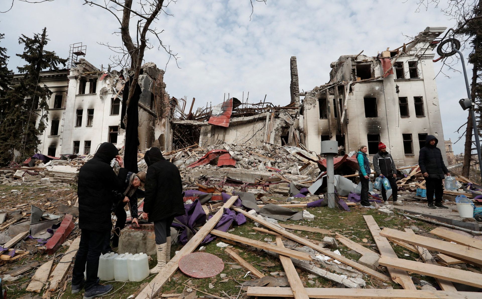 Small and medium-sized cities of Ukraine invited to renovate schools, hospitals and other public buildings with EU support