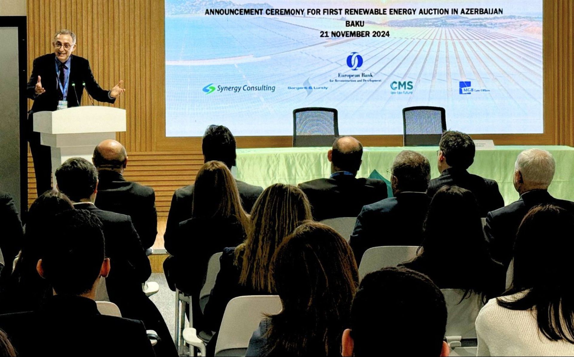 AYİB-in dəstəyi ilə COP29-da Azərbaycanın bərpa olunan enerji üzrə ilk hərracı keçirilib