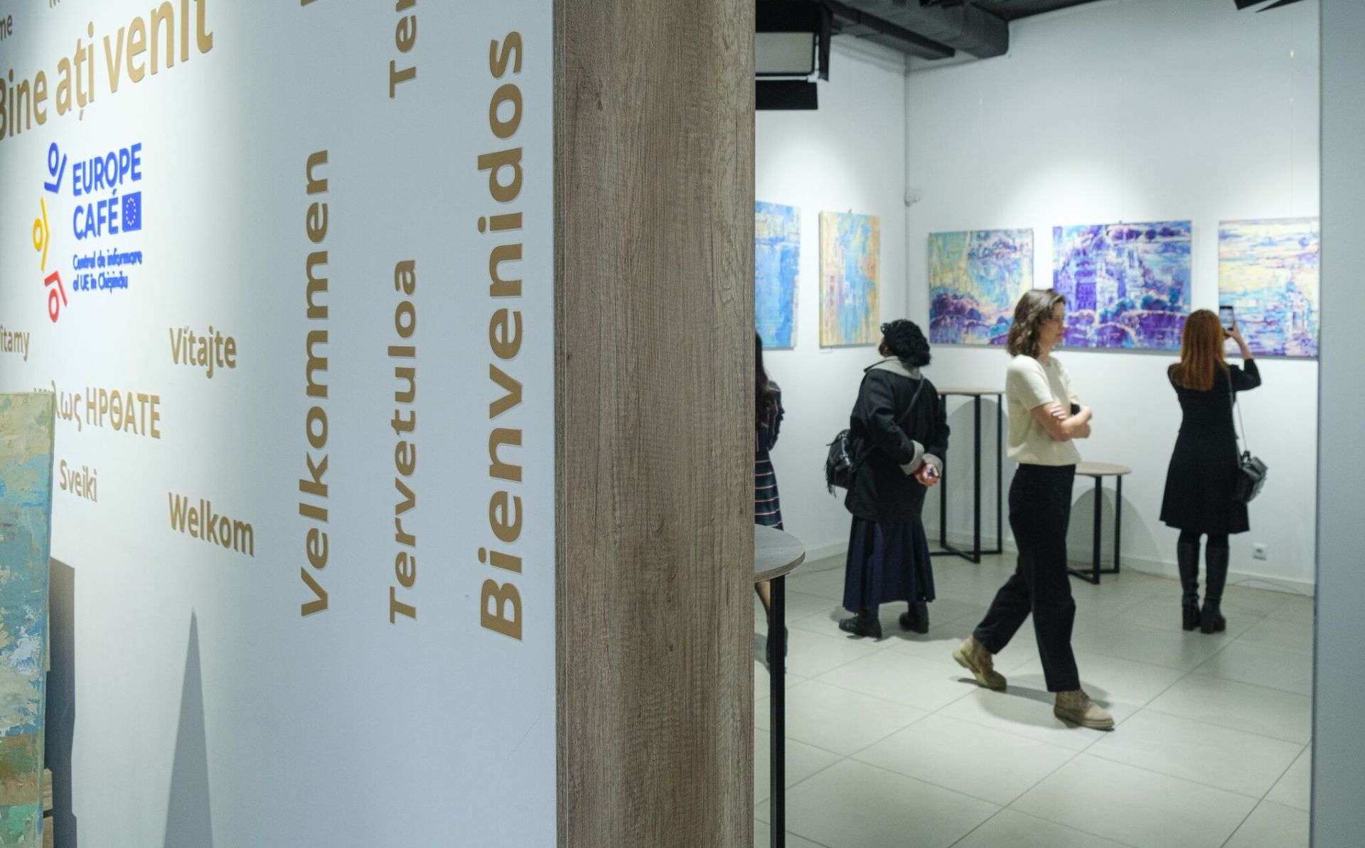 Europe Café din Chișinău vă invită la o expoziție de artă în cadrul campaniei “Investiți în femei”