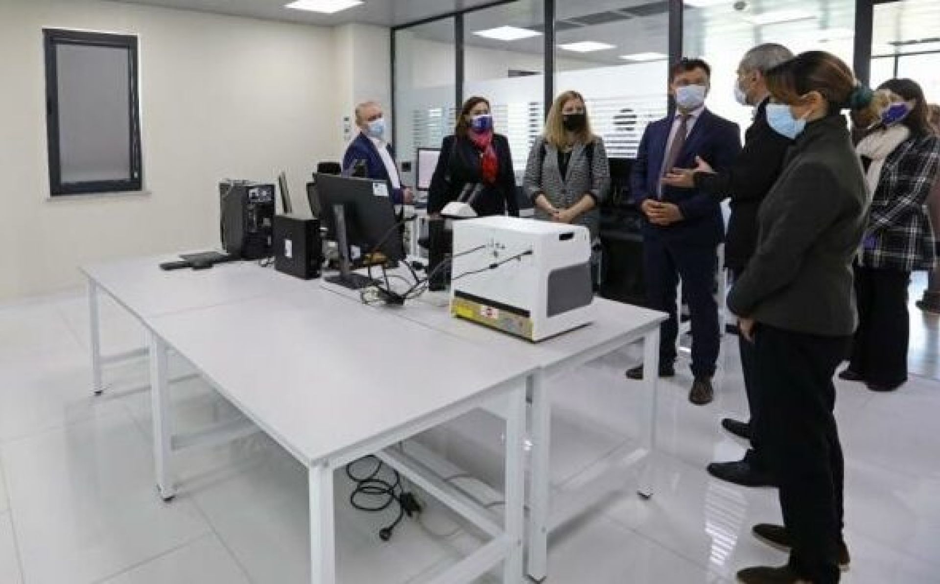 EU provides advanced document examination equipment to Georgia