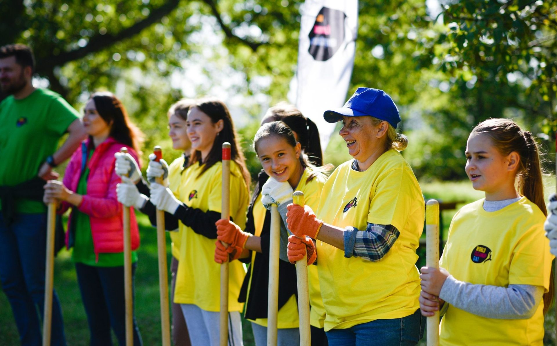 World Cleanup Day in Moldova: Team Europe takes part in large litter picking initiative
