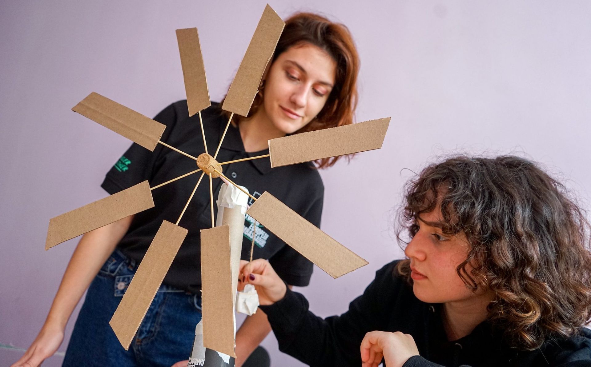 ენერგეტიკული თანამეგობრობის სამდივნო განახლებადი ენერგიის განყოფილების უფროსის ვაკანსიას აცხადებს