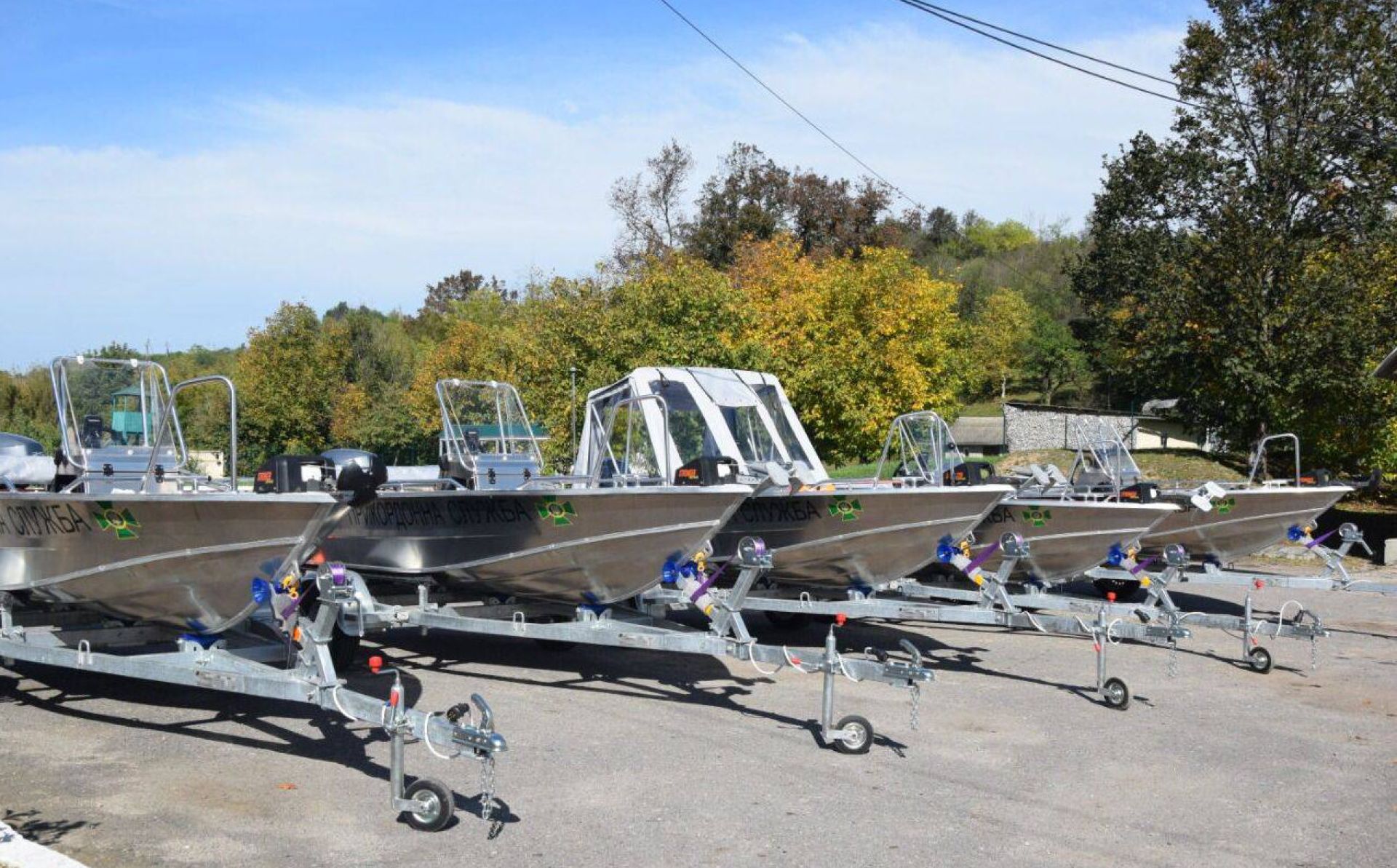 EU and International Organization for Migration hand over boats and cars to Ukrainian border guards