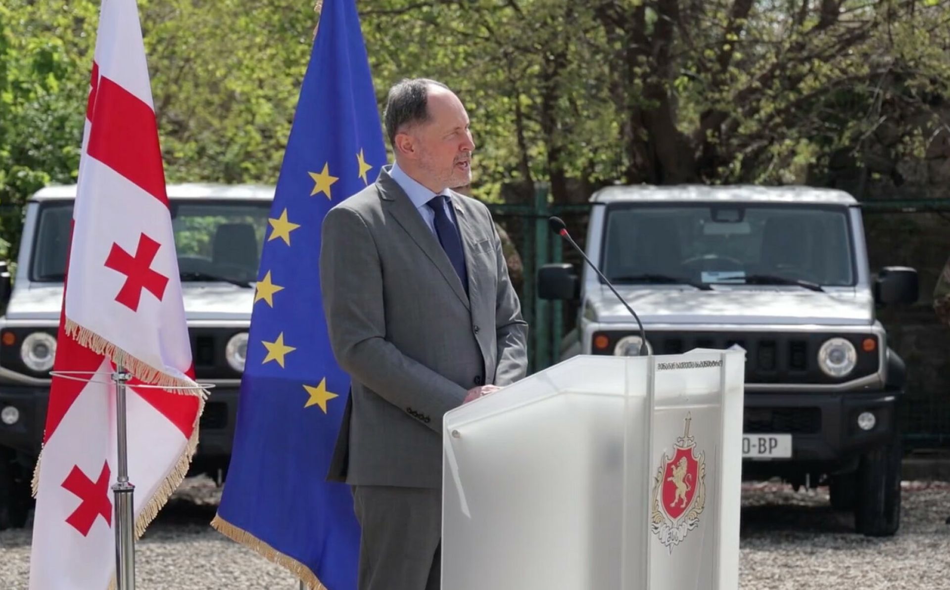 Georgia: EU and IOM deliver vehicles and modern equipment to border guards in Vakhtangisi