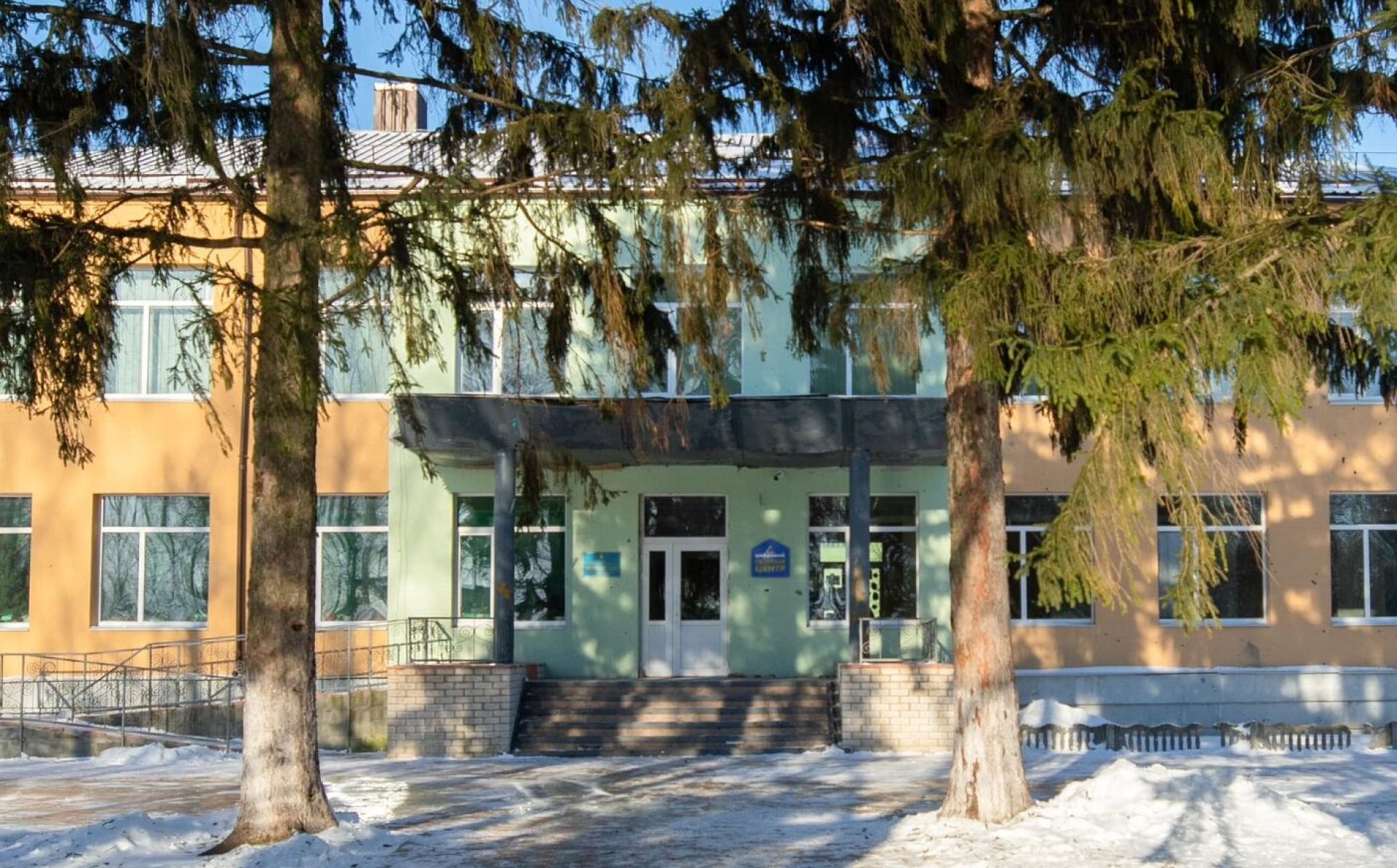 Програма «U-LEAD» і фонд «Сміливі» відновили школу в Новому Бикові