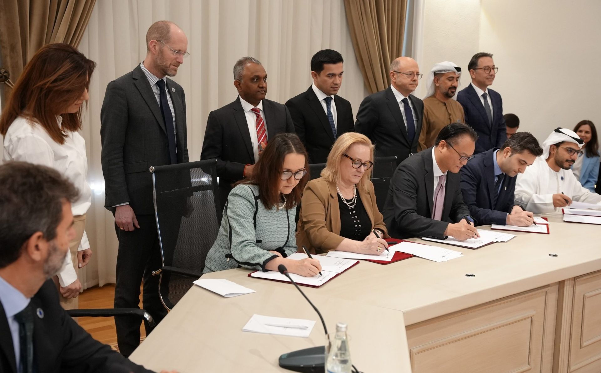 AYİB COP29 çərçivəsində Azərbaycanın ən böyük günəş enerjisi layihəsinə maliyyə vəsaiti ayırıb