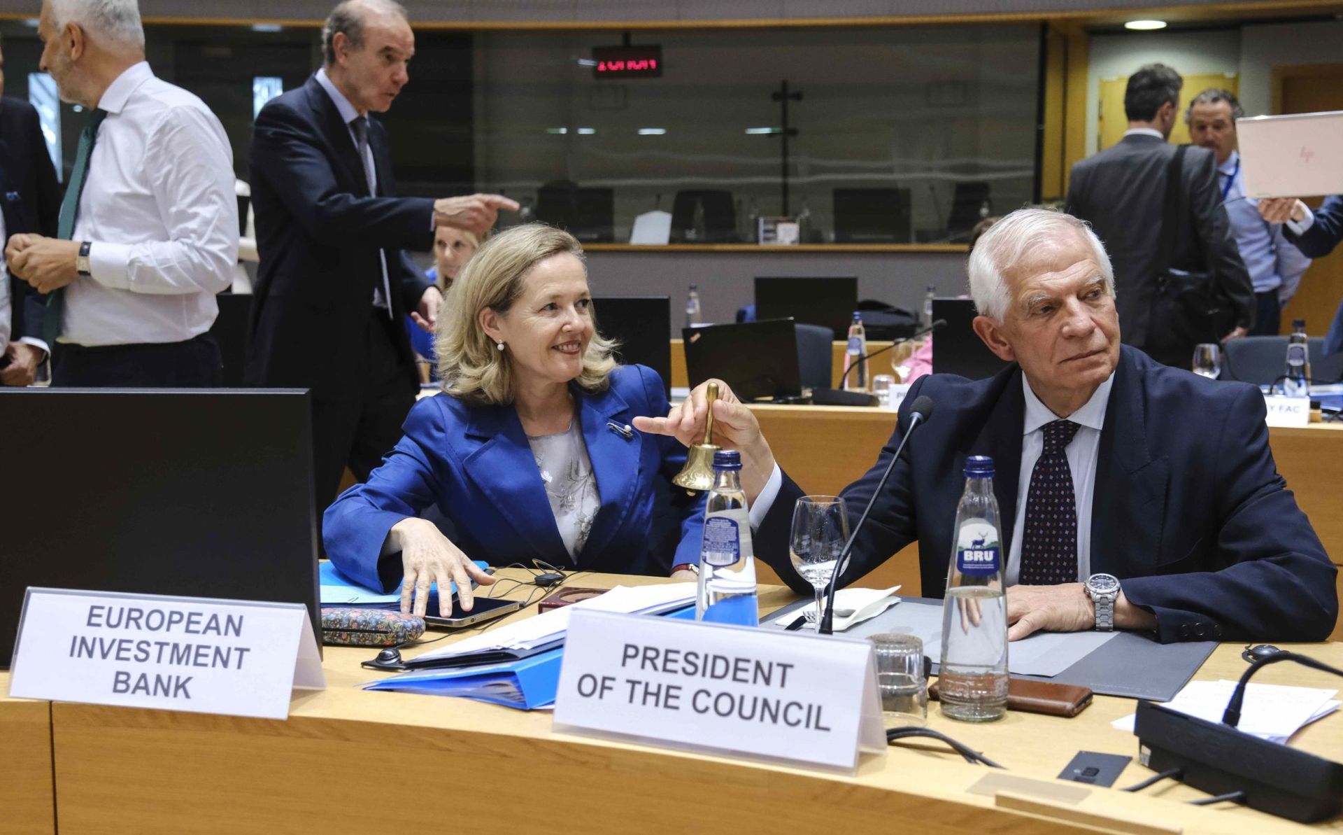 ЄІБ виділить понад 450 млн євро на підтримку української енергетичної інфраструктури та надасть кредити для бізнесу