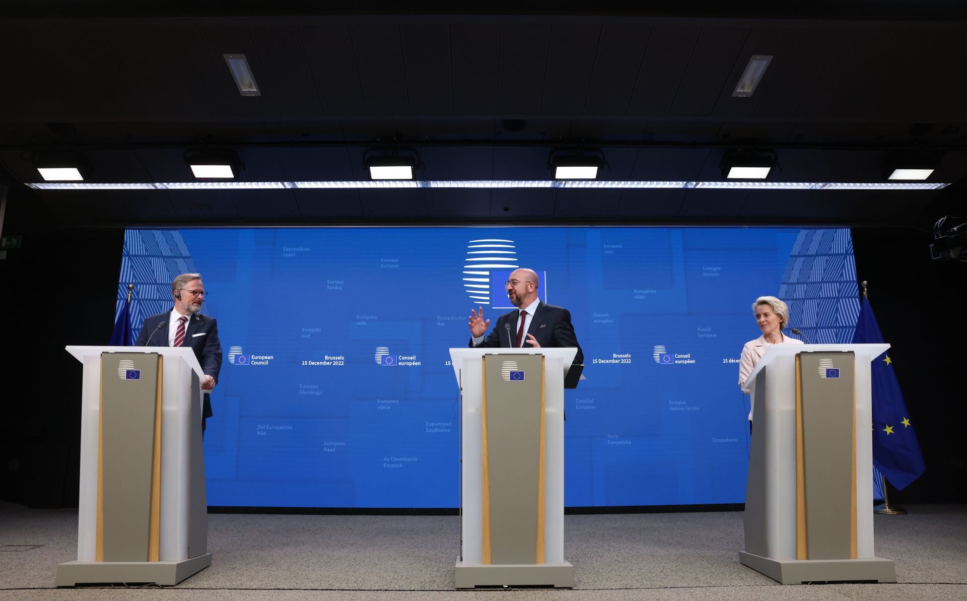 Ukraine: EU agrees ninth package of sanctions against Russia