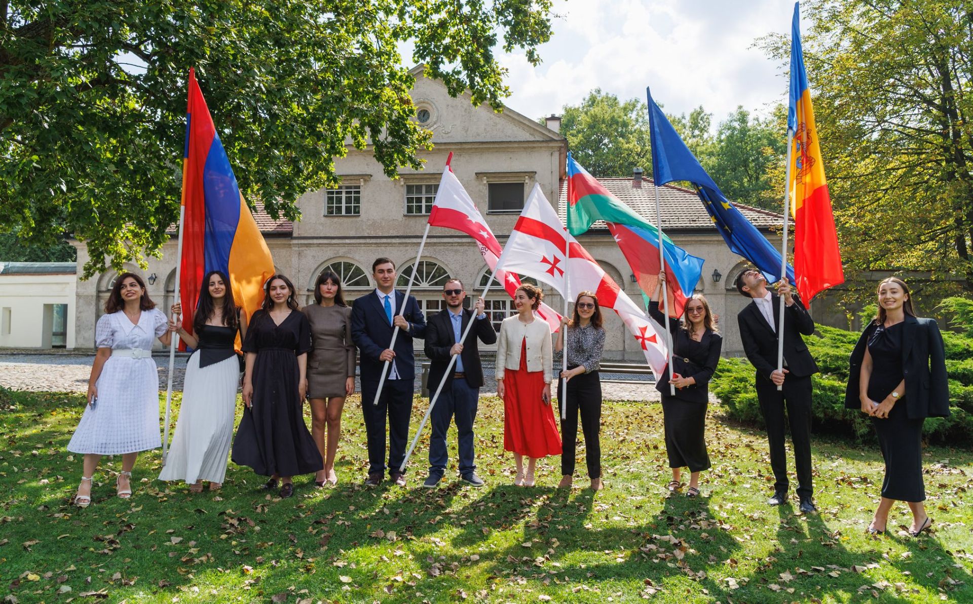 EU4Youth scholarship holders begin studies at College of Europe in Natolin