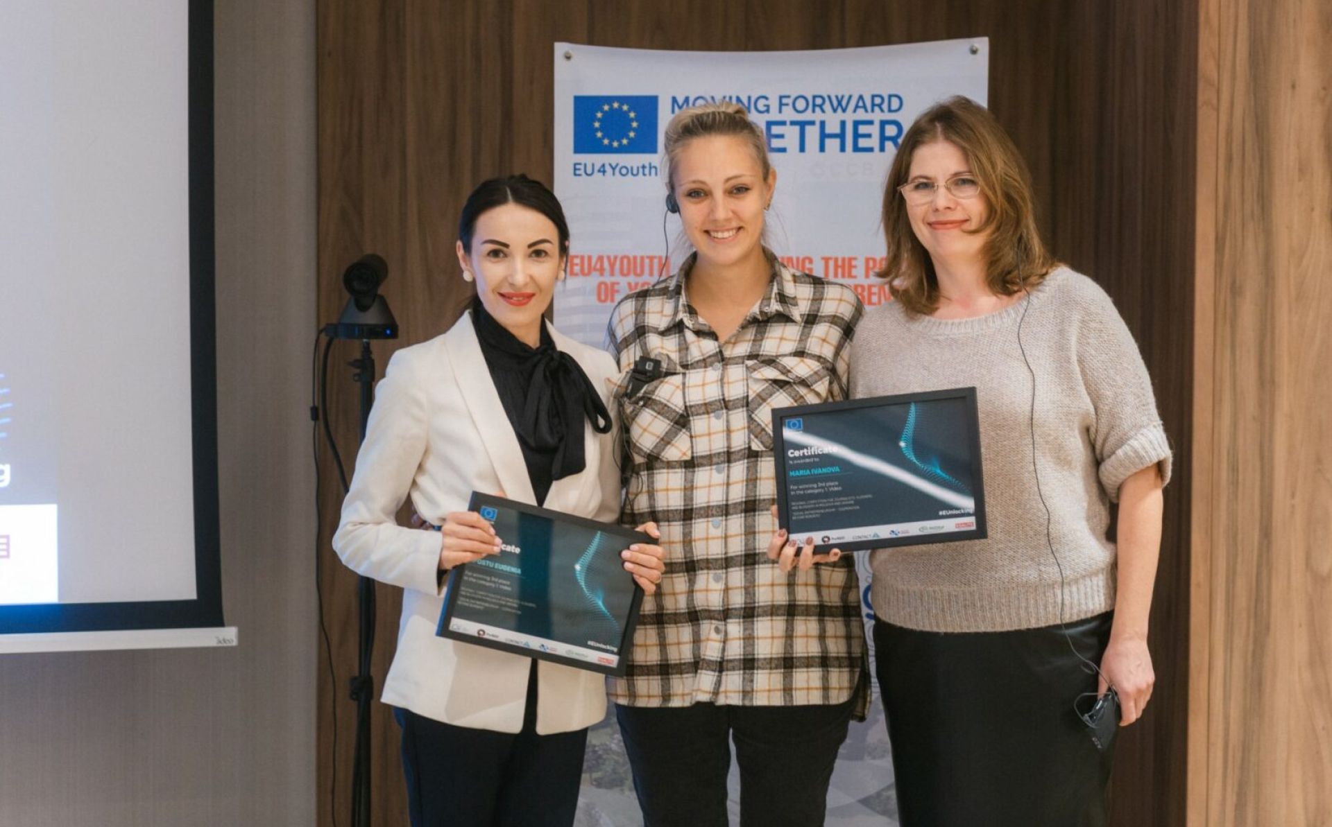 Focus on social entrepreneurship: journalists, bloggers and vloggers win awards in EU4Youth competition