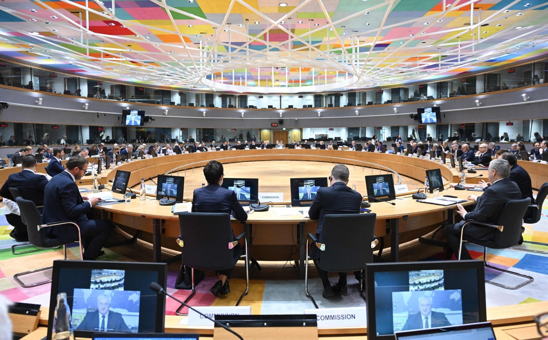 Russia’s war of aggression against Ukraine: EU adopts 15th package of restrictive measures
