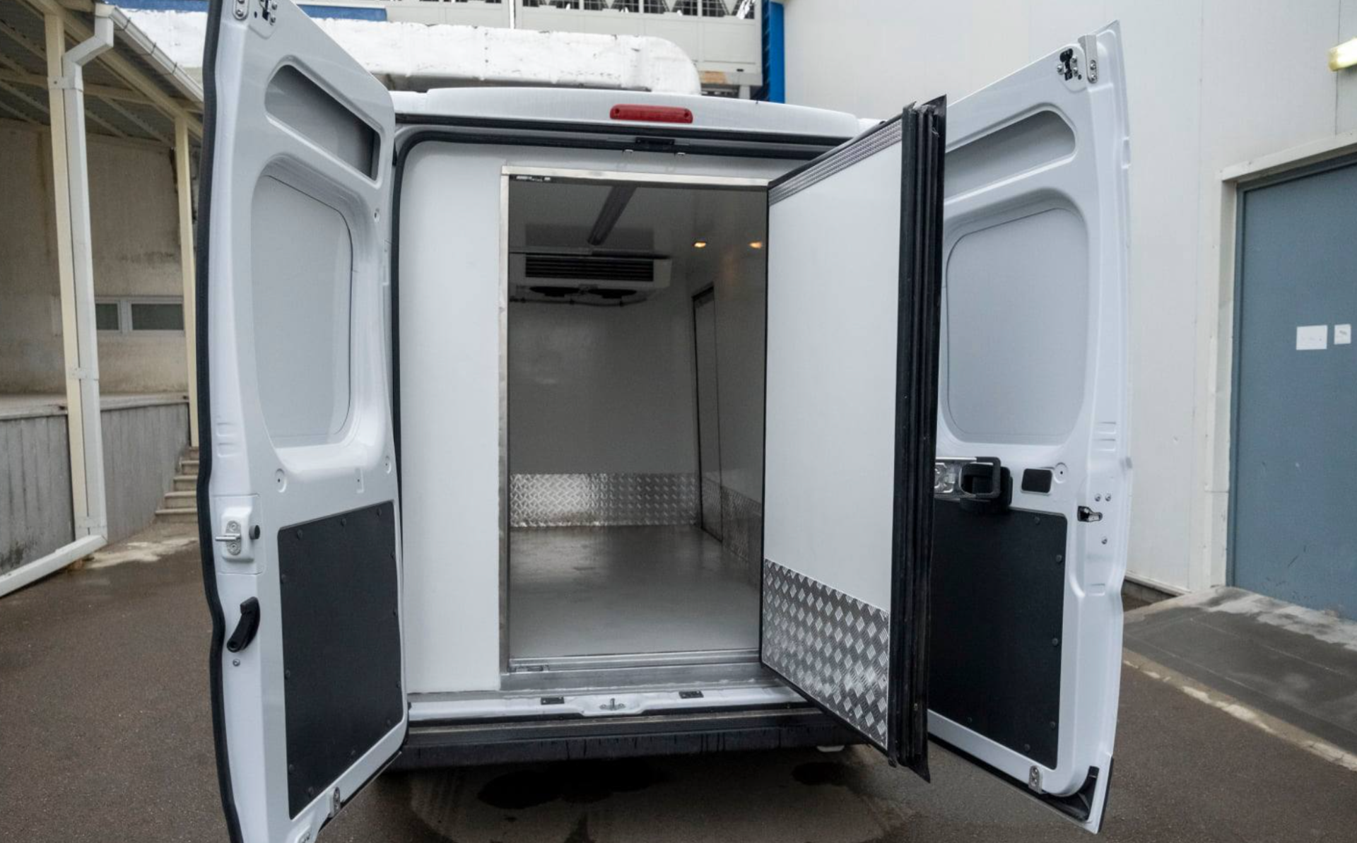 EU and WHO donate 300 refrigerators to support Georgia’s vaccination process