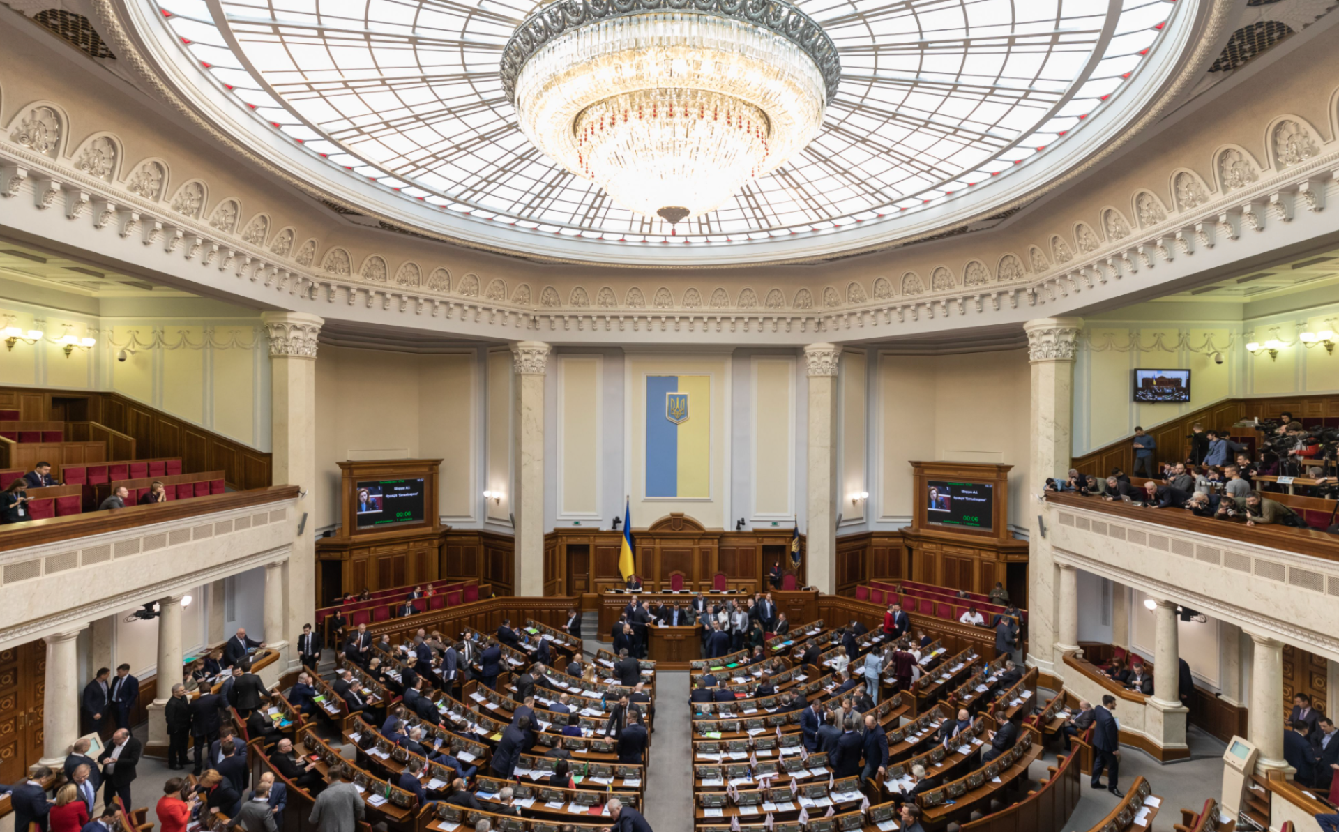 ЕС поможет Украине реализовать новый закон об административной процедуре