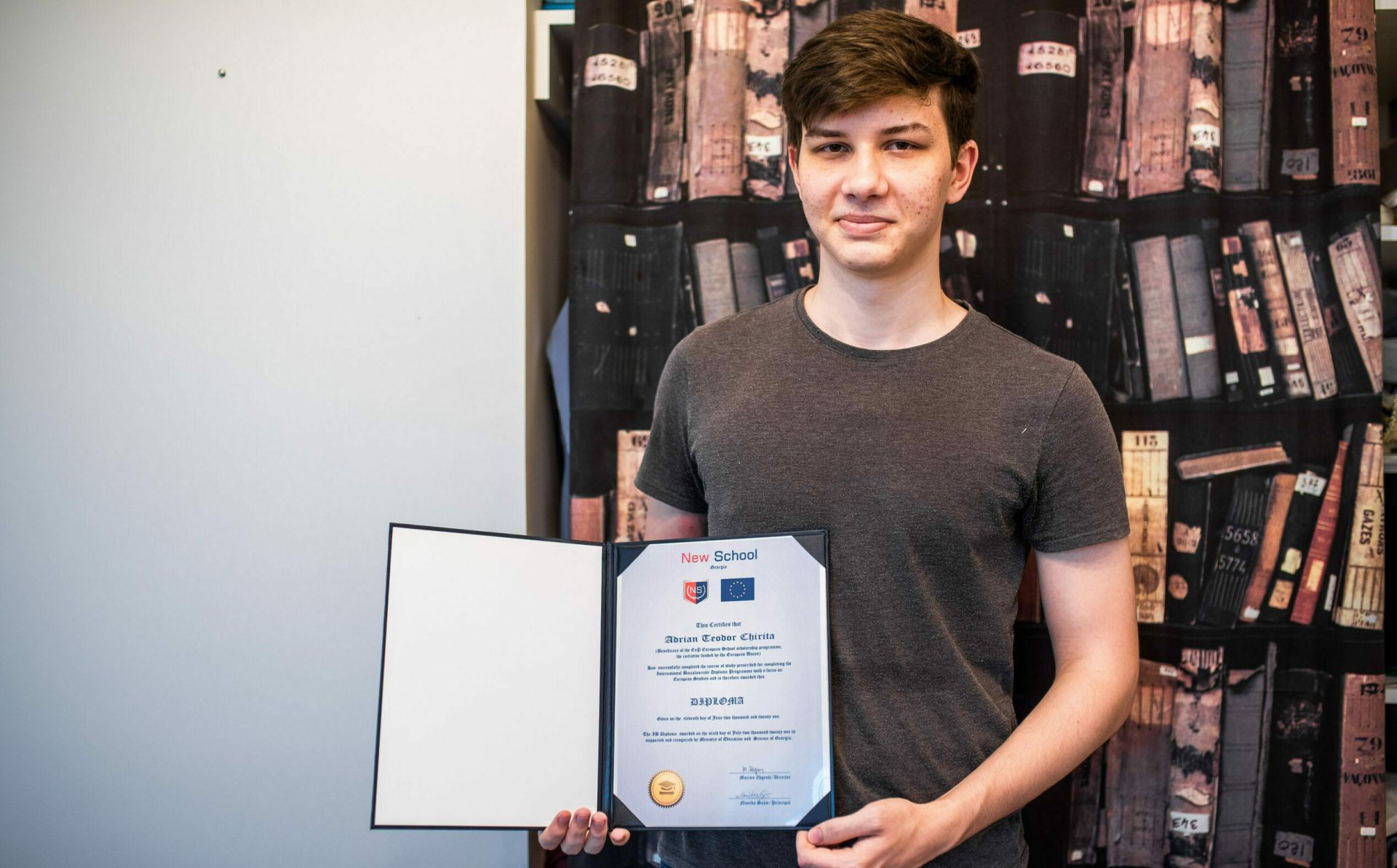 Studii gratuite într-o școală europeană. Adrian Chiriță ne povestește despre cum e să fii elev la Școala Europeană a Parteneriatului Estic în Georgia