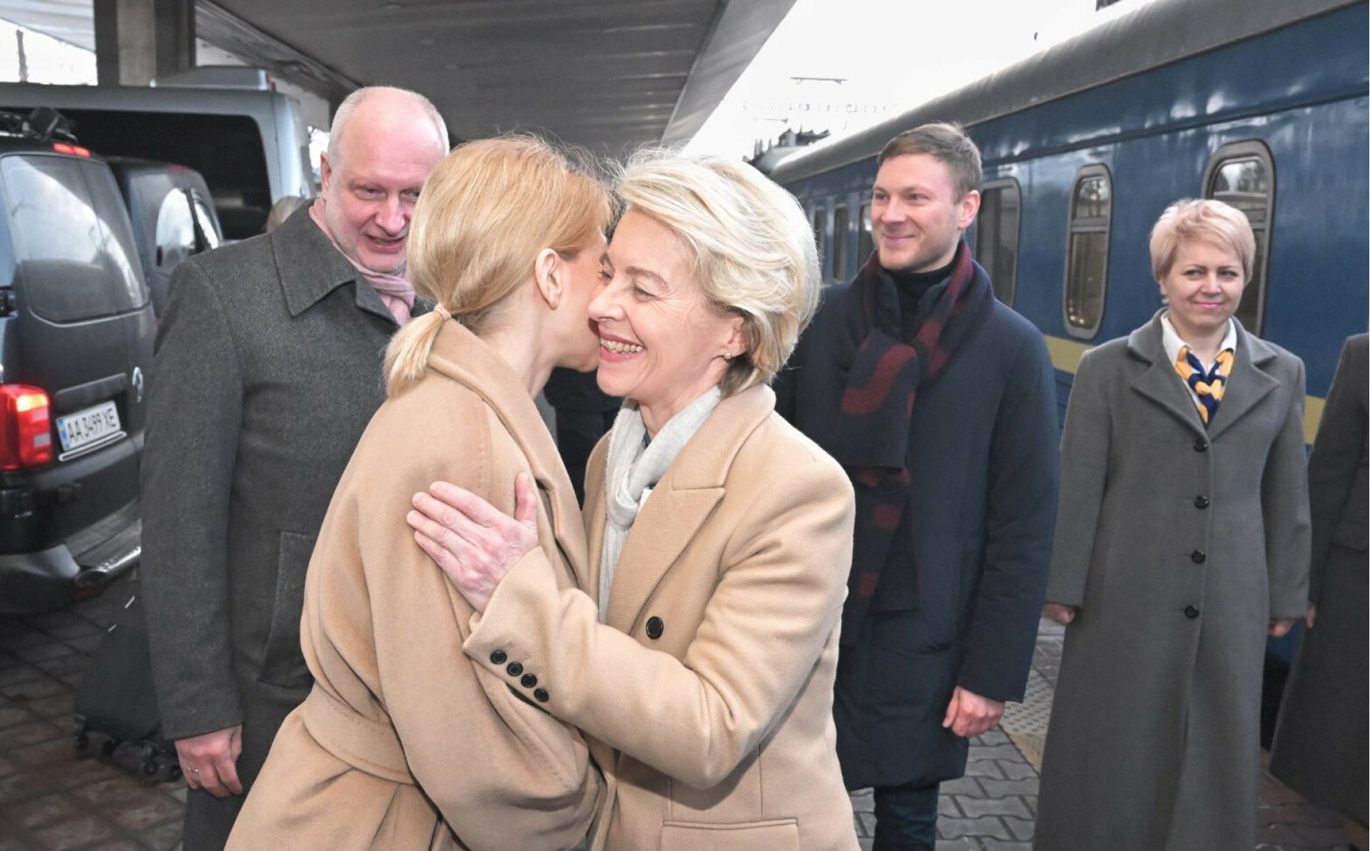 Ursula von der Leyen arrives in Kyiv ahead of EU-Ukraine summit