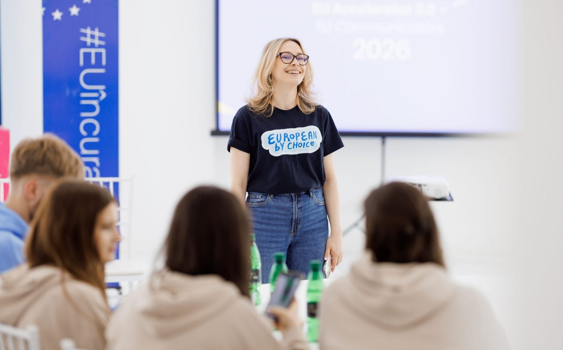 „Tineri comunicatori europeni”: tinerii din Euro Cluburi învață cum să transforme informațiile despre UE în campanii digitale