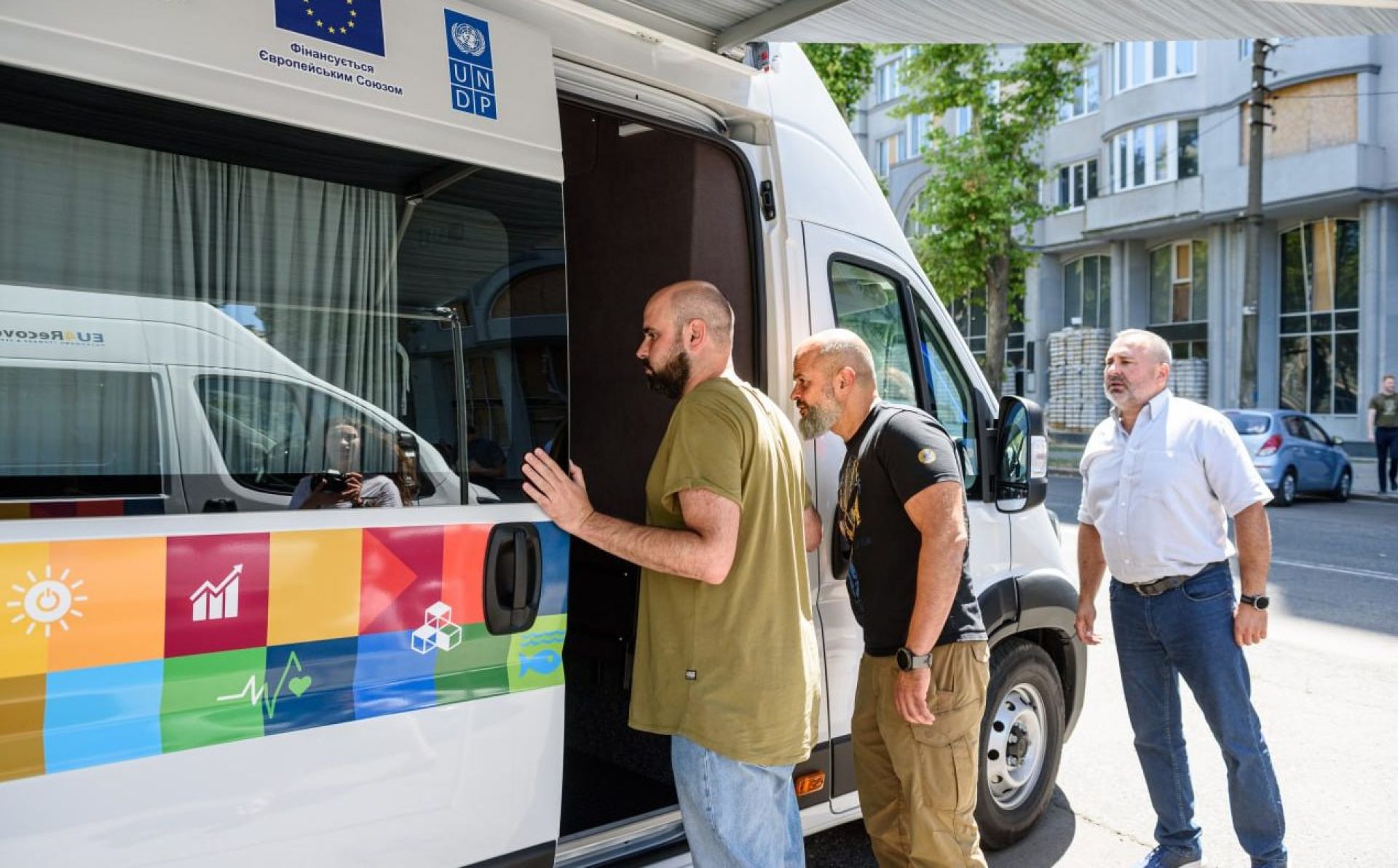 EU4Recovery provides mobile administrative service centres to Mykolaiv oblast of Ukraine